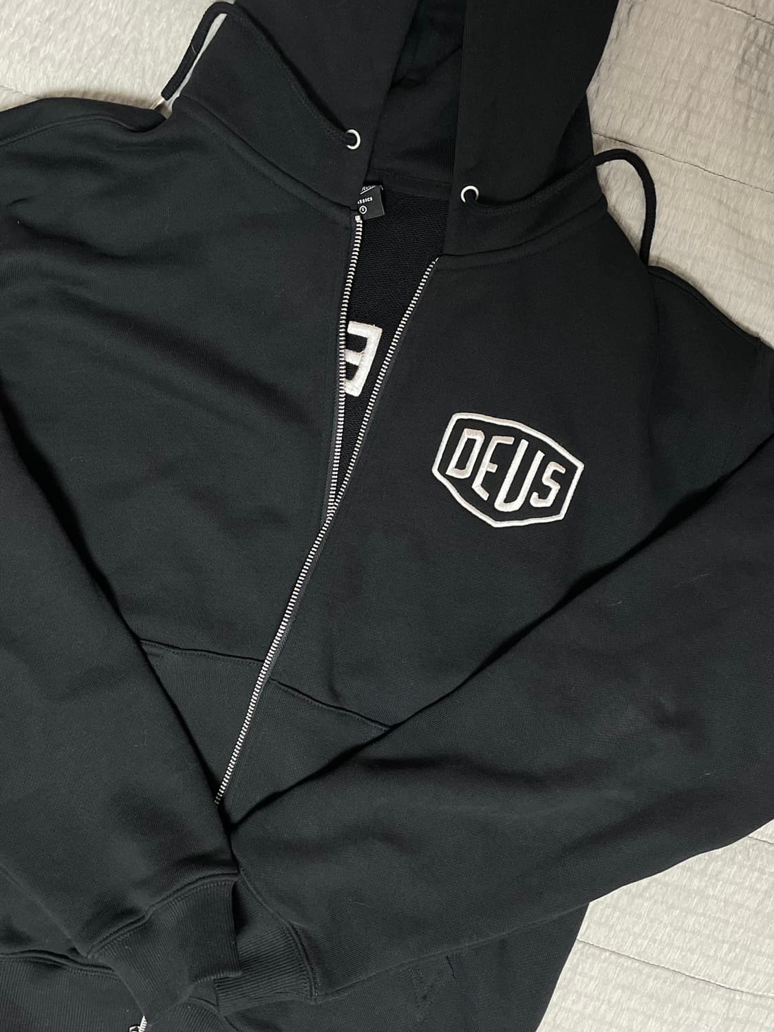 데우스 후드집업 상품이미지4