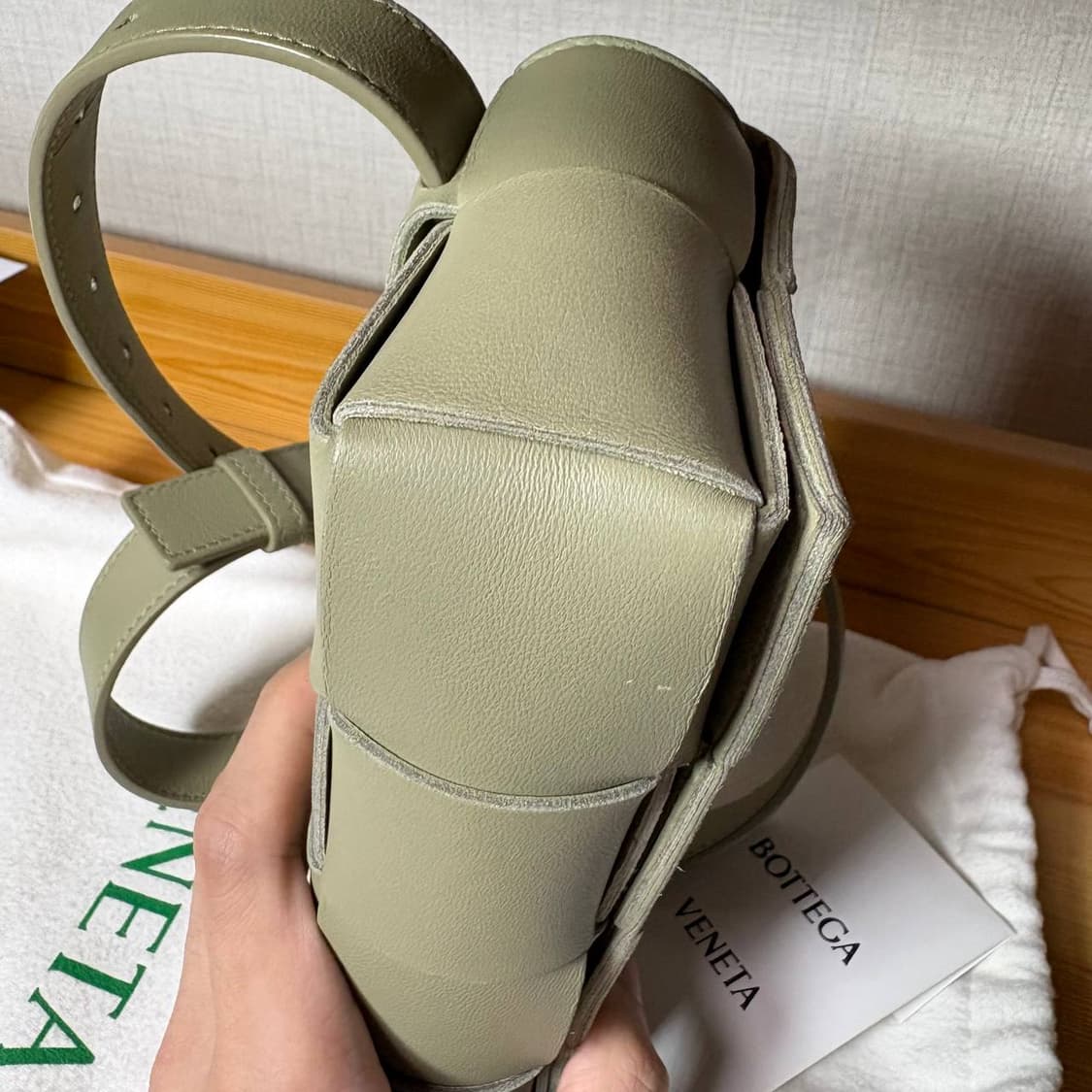 보테가베네타 카세트백 올리브 상품이미지2