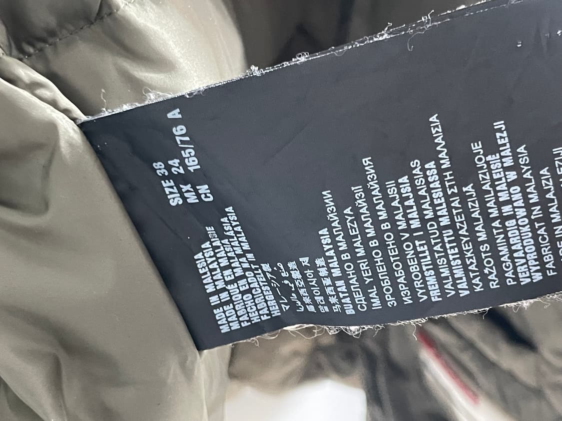 프라다 여성 푸퍼 패딩 카키 38 상품이미지7