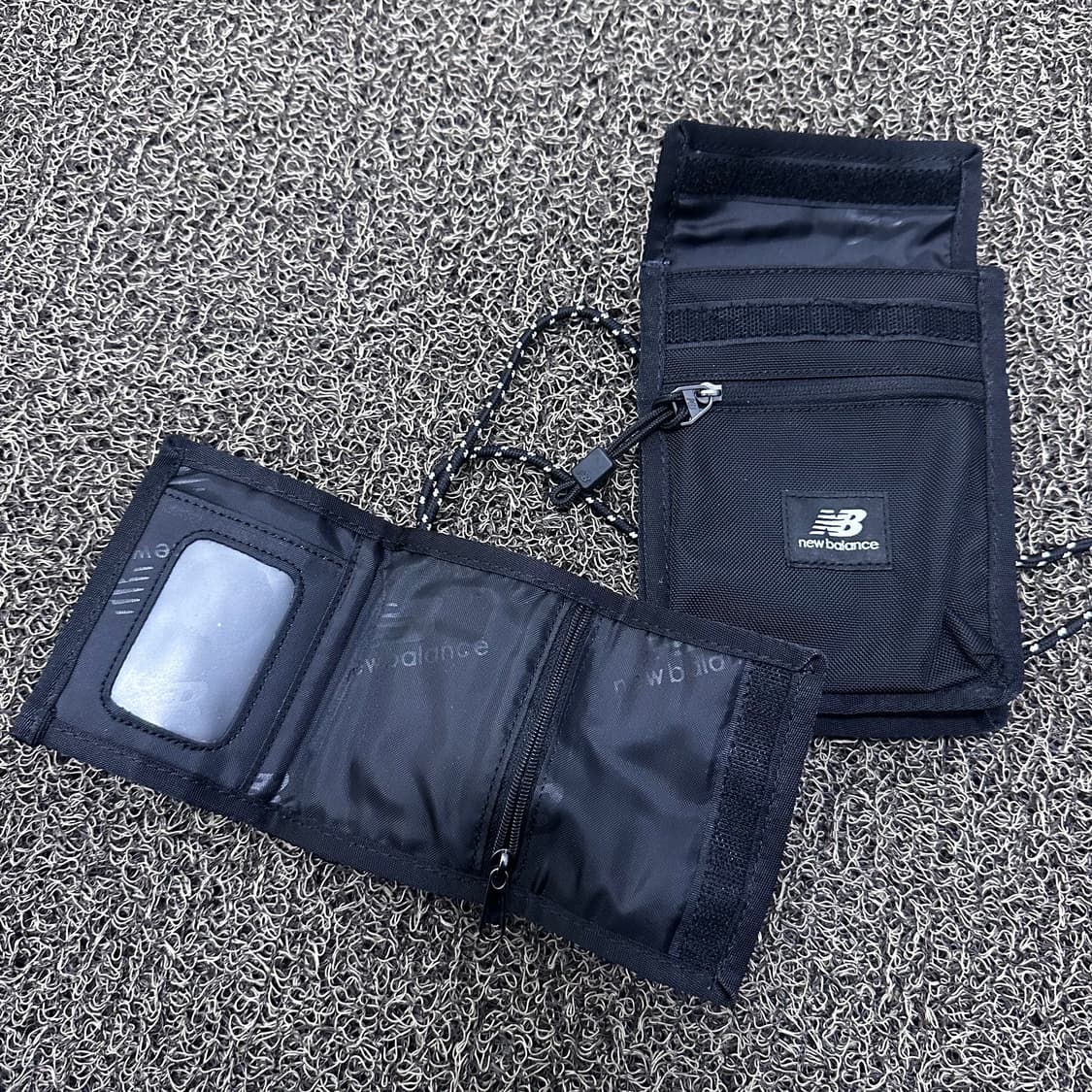 뉴발란스 미니 크로스백 가방 블랙 상품이미지5