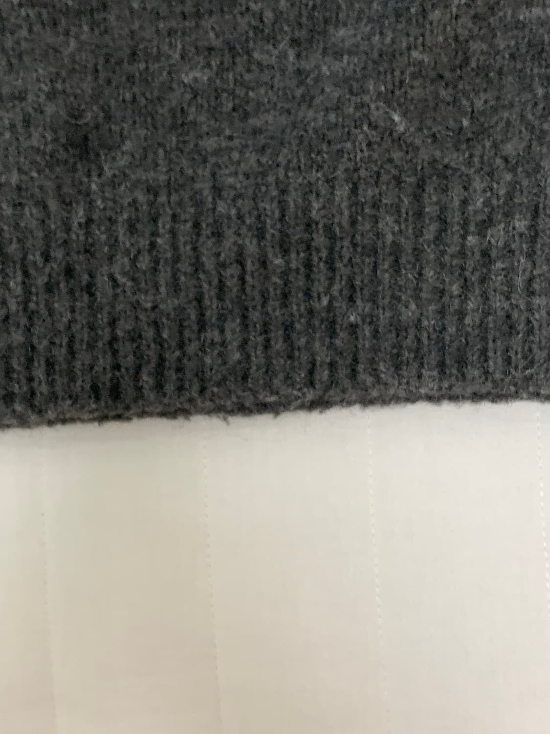 [3] 르마드 울 오버핏 라운드 니트 차콜 상품이미지5