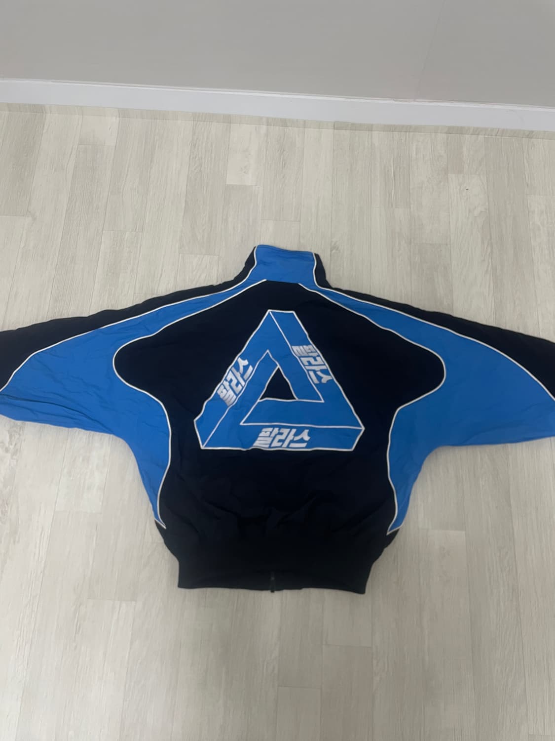 팔라스 서울 트랙자켓 익스클루시브 상품이미지2