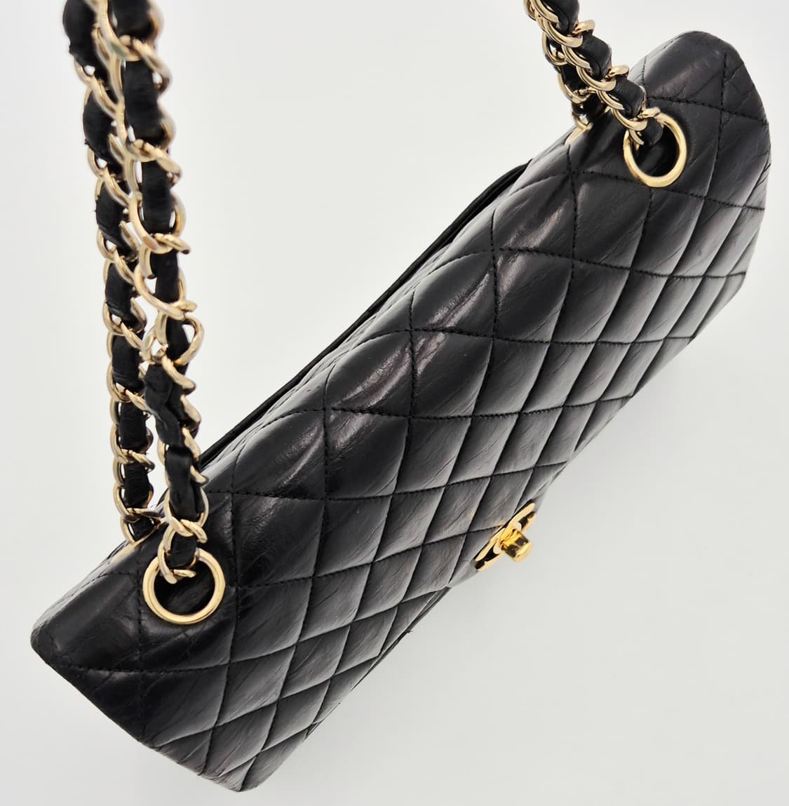 샤넬 클래식 미듐 더블플랩 체인 숄더백 12번대 (리컬러링제품) 상품이미지4