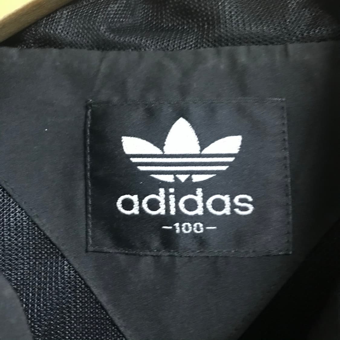 아디다스 00s 유니크 파랑로고 바람막이 상품이미지4