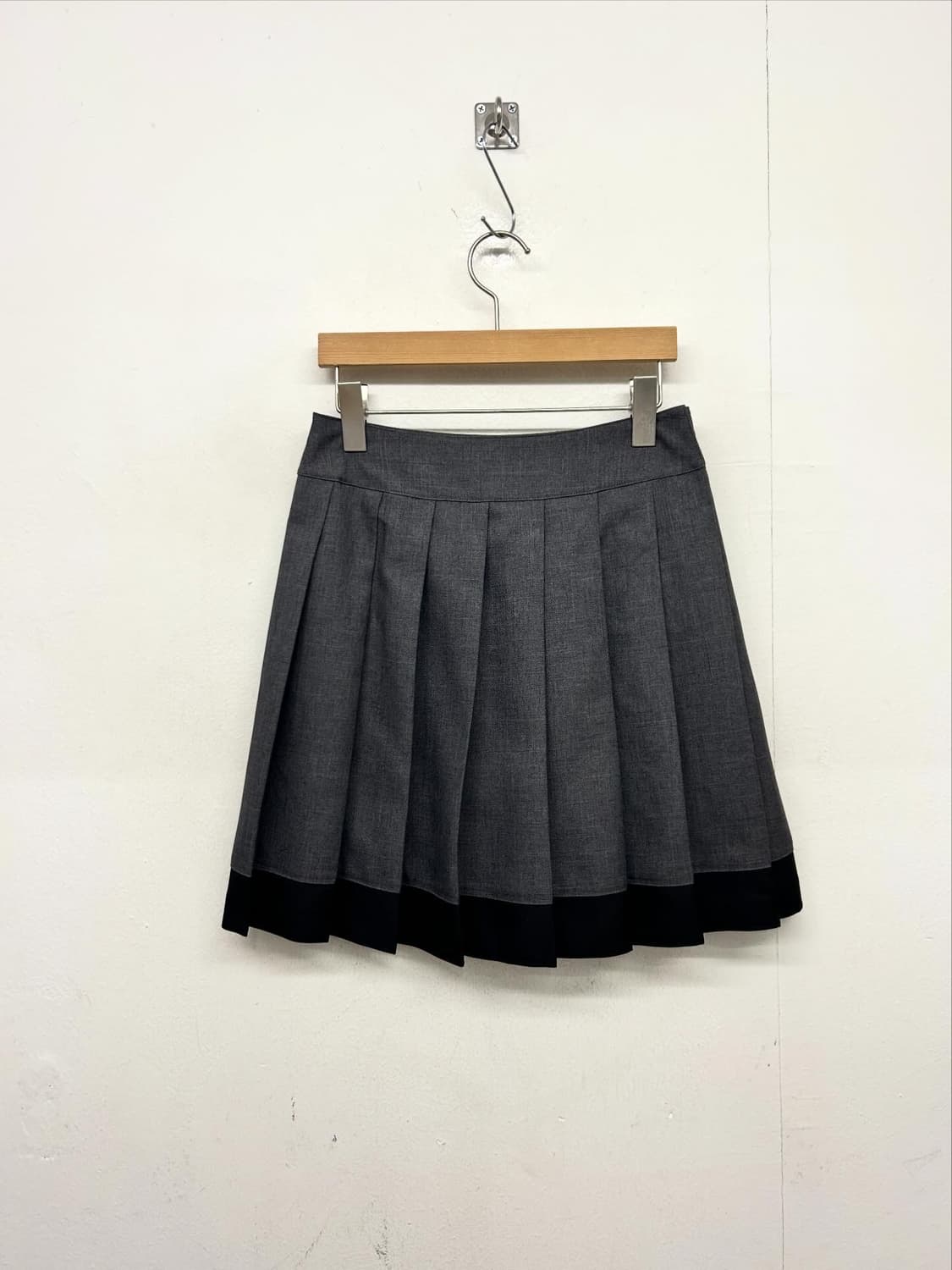 미치코런던 Y2K 블랙 자켓 + 플리츠 스커트 셋업 상품이미지7