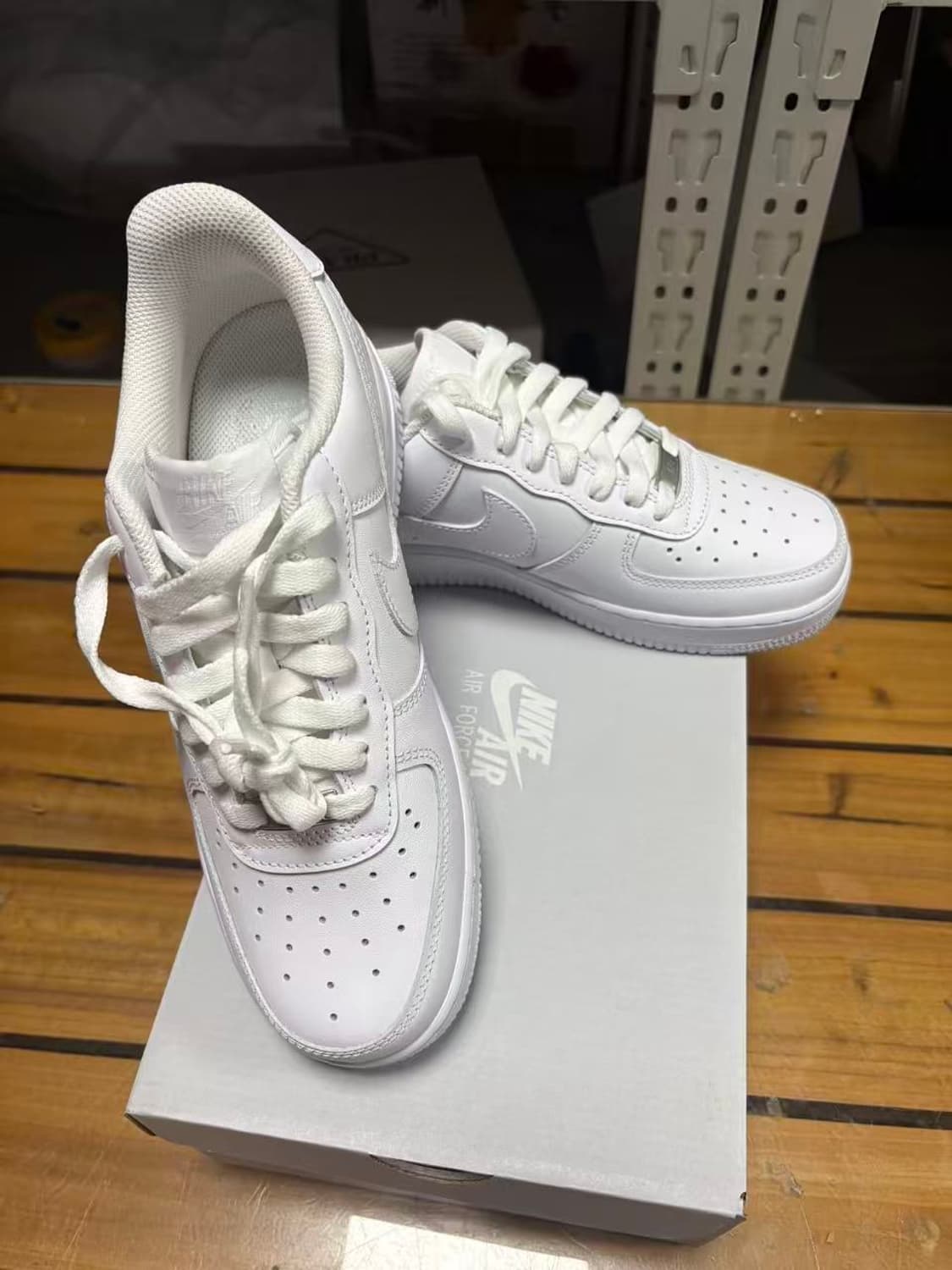 나이키 에어포스 107 Nike Air Force 1 07 새상품 정품 상품이미지9