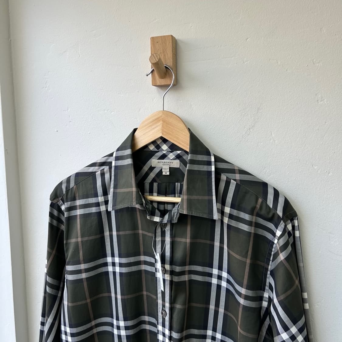 16139 - 버버리 카키 체크 셔츠 상품이미지1