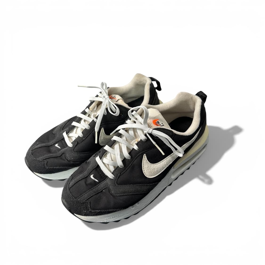 나이키 에어맥스 던 블랙 화이트 스니커즈 상품이미지1