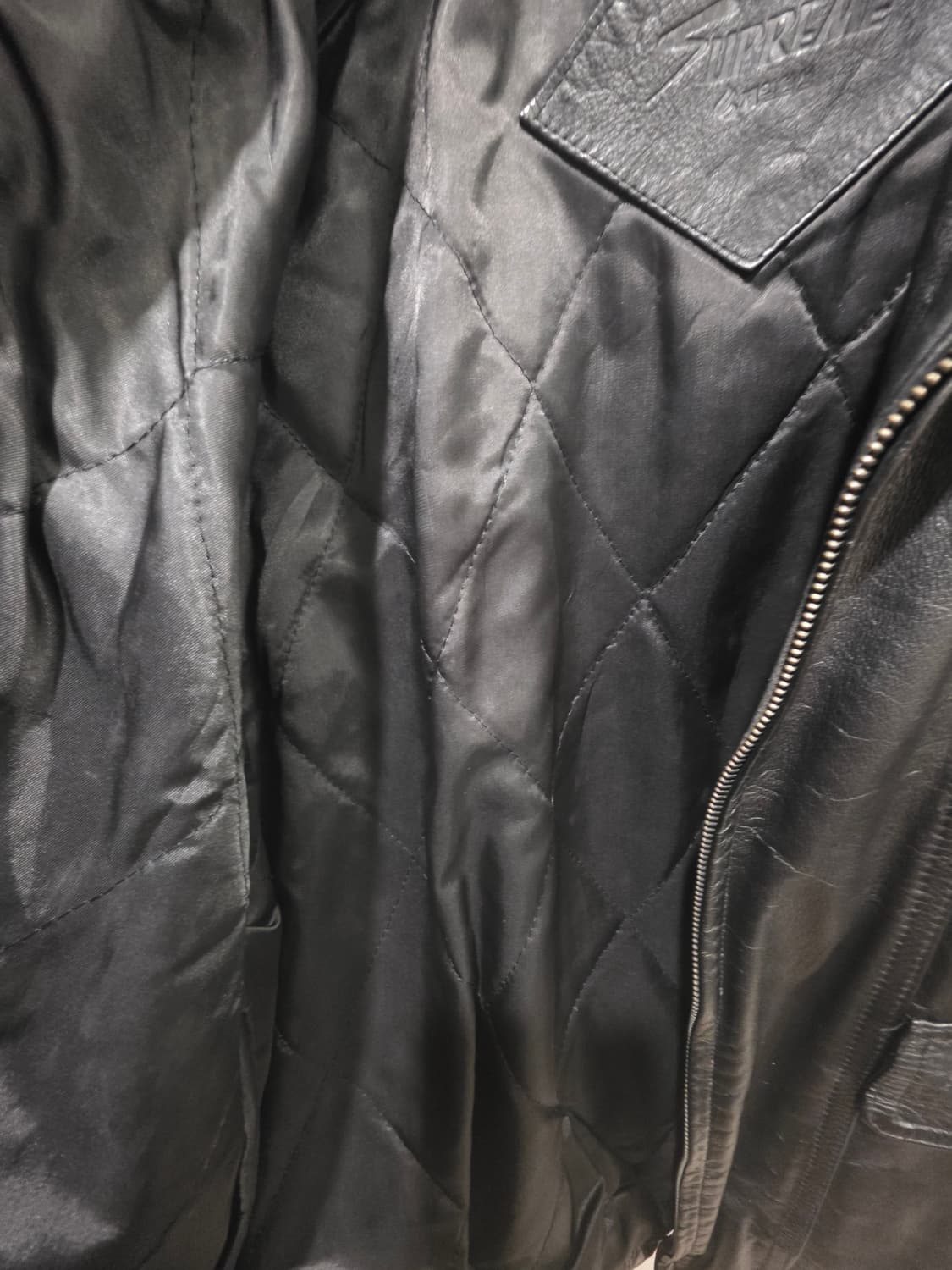 SURREME 블랙 소가죽 붐버자켓 상품이미지3