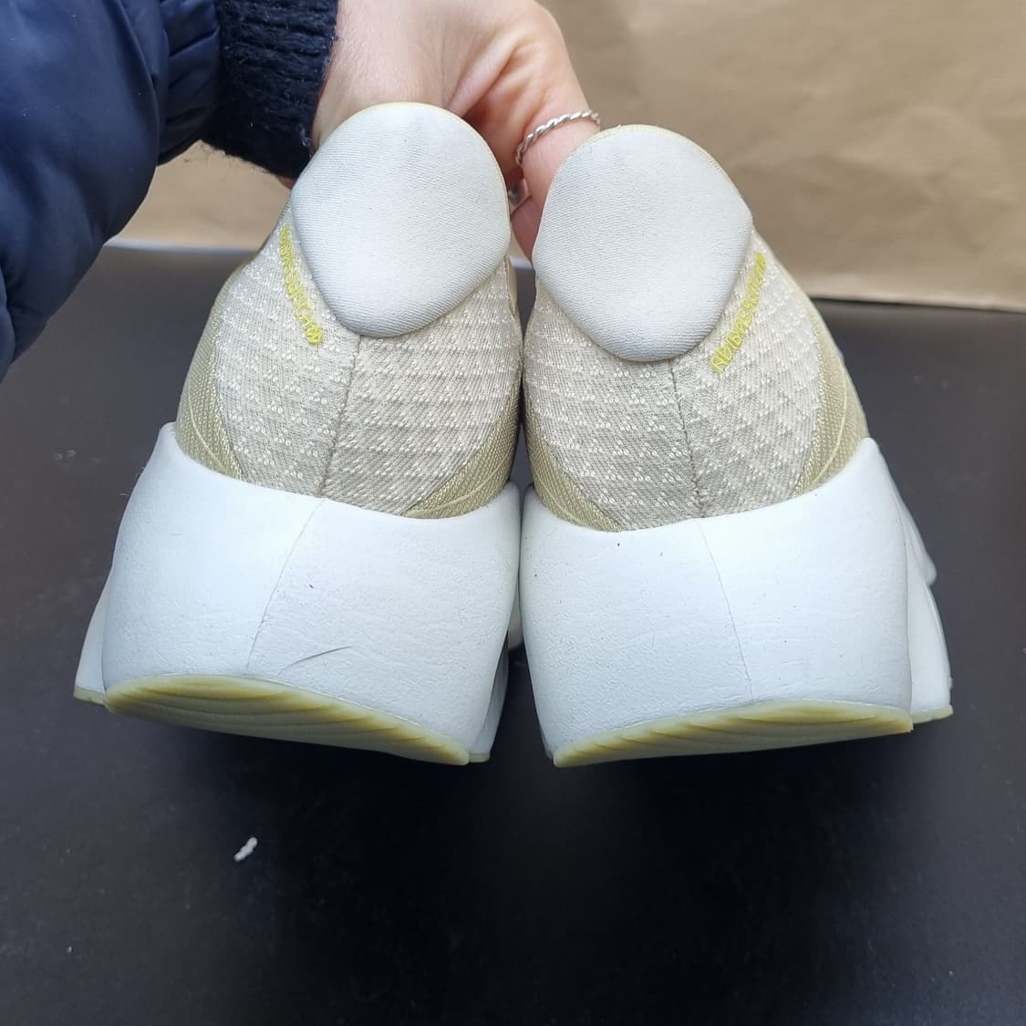 아디다스  스위치 레몬 쿠셔닝 운동화 240 상품이미지4
