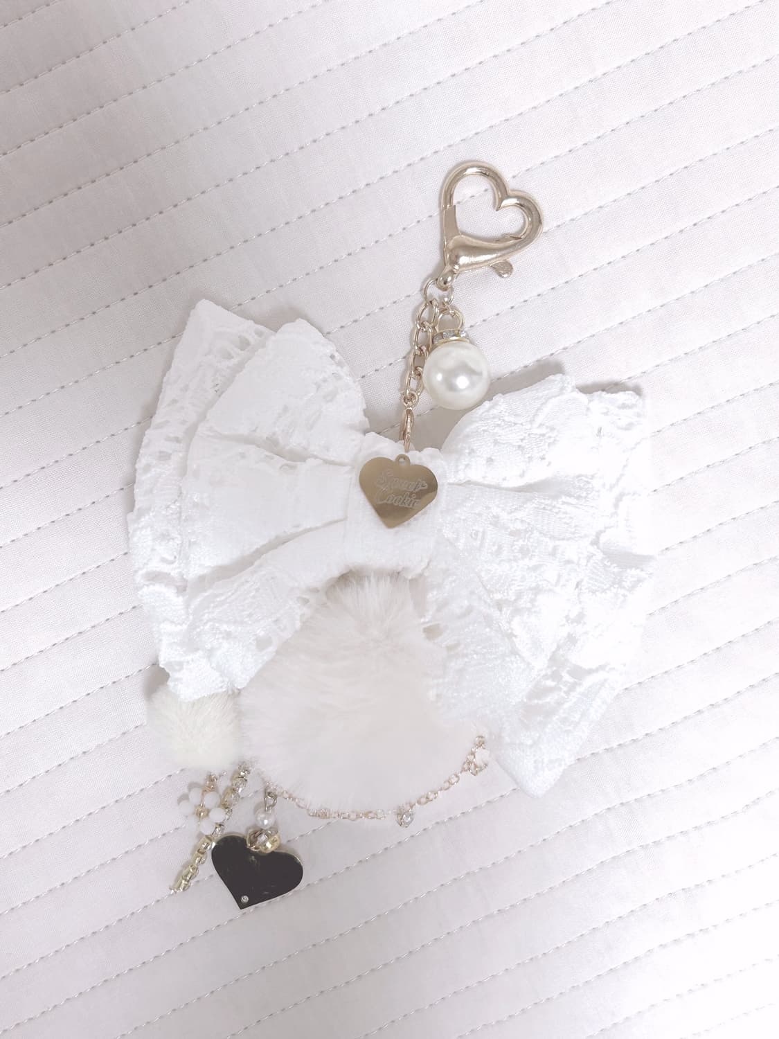 스쿠쿠빈티지 리본 폼폼이 퍼 키링 히메갸루 라떼갸루 상품이미지1