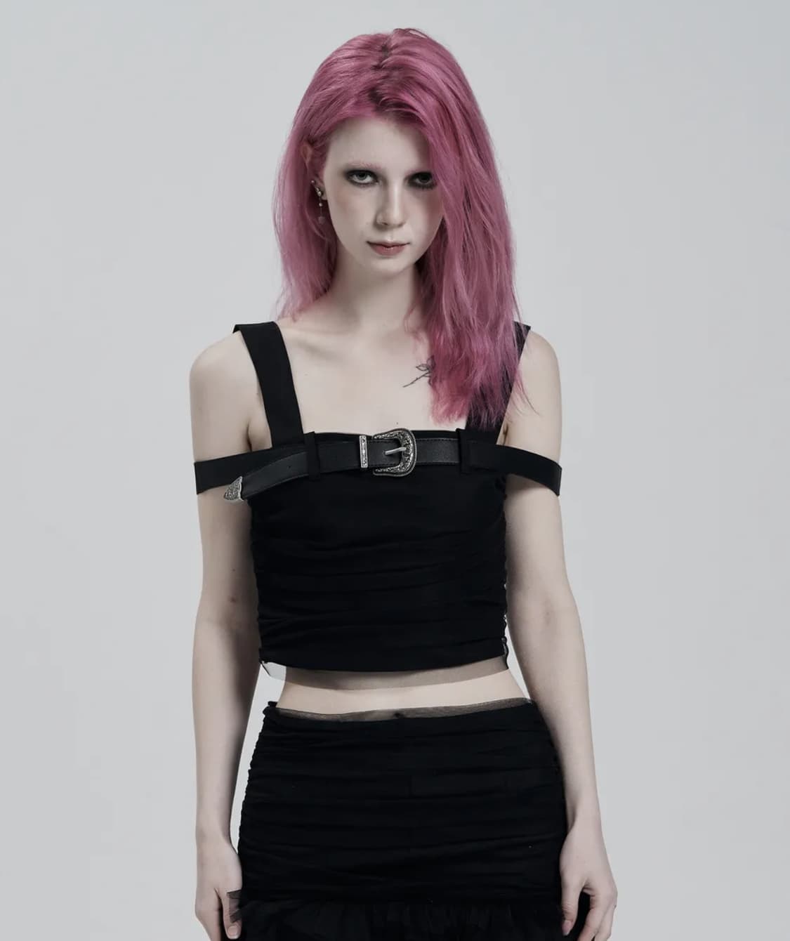 일리오 블랙 벨트 레이어드탑 민소매 2 상품이미지1