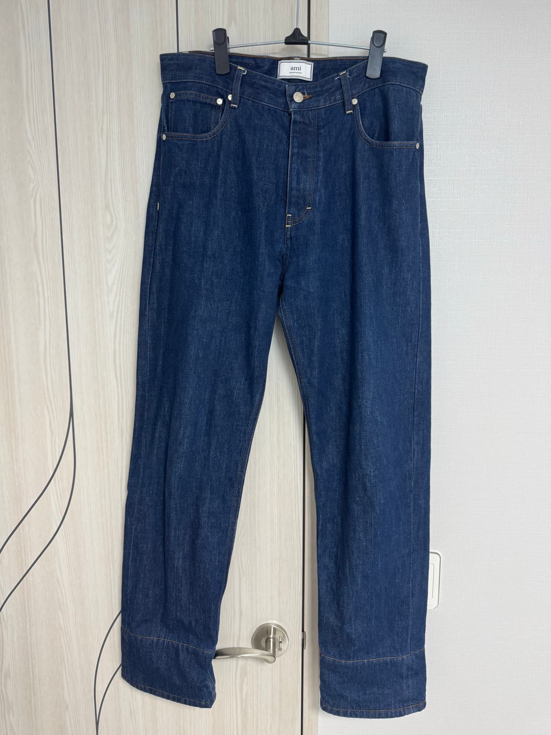 아미 콘트라스트 햄 스트레이트 진 상품이미지1