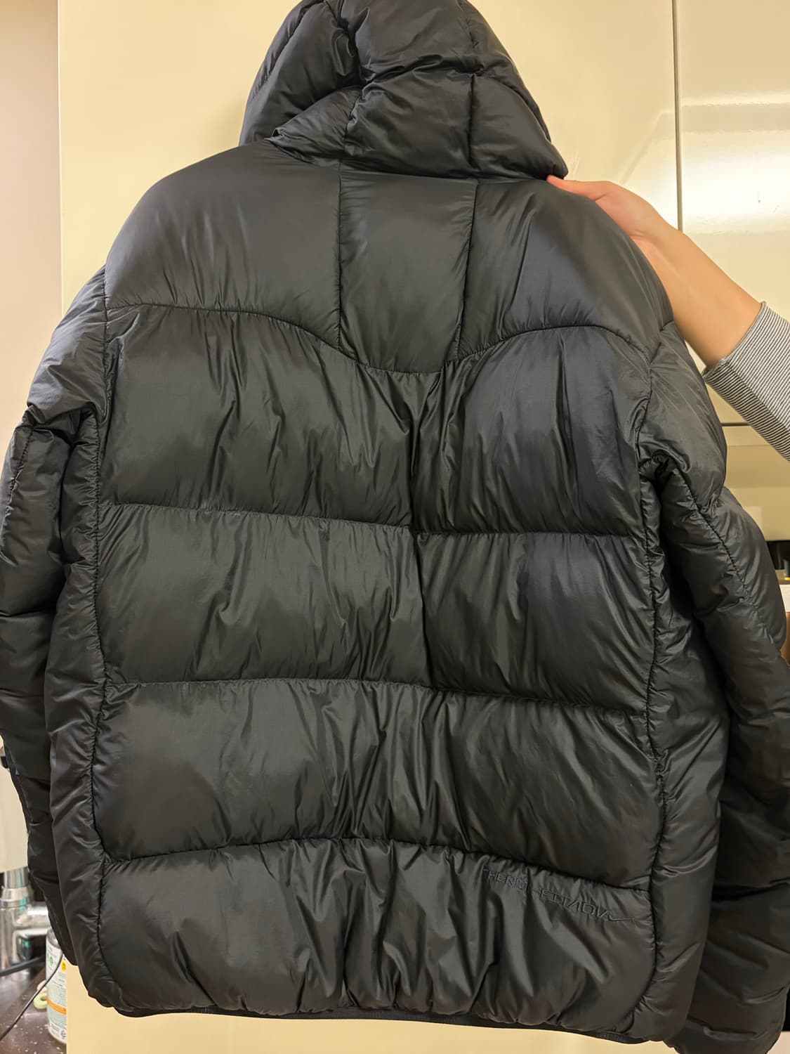 나이키 ACG 써마핏 ADV 루나 레이크 퍼퍼 자켓 블랙 색상 M사이즈입 상품이미지2