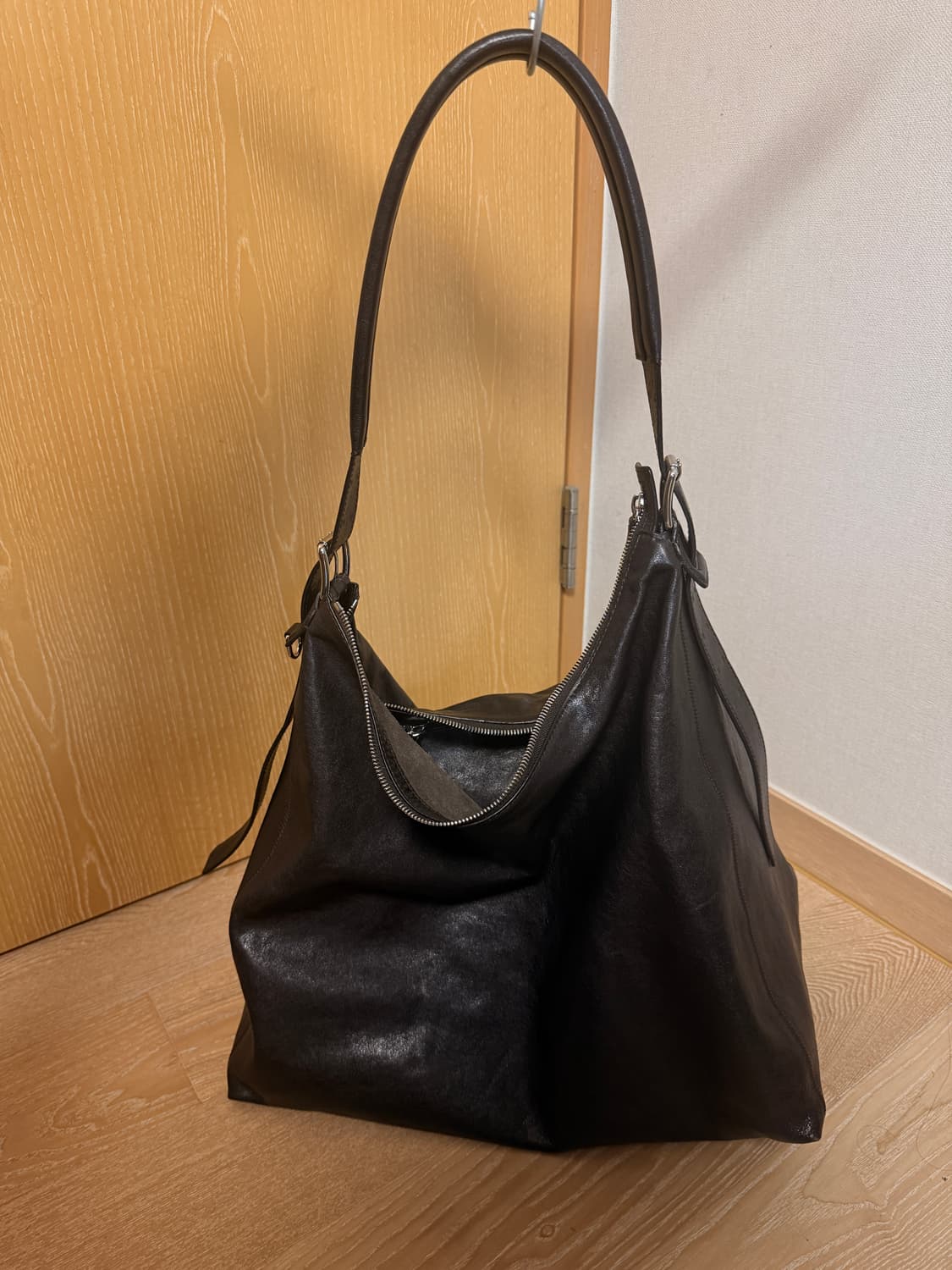 르메르 벨티드 호보백 라지 상품이미지1