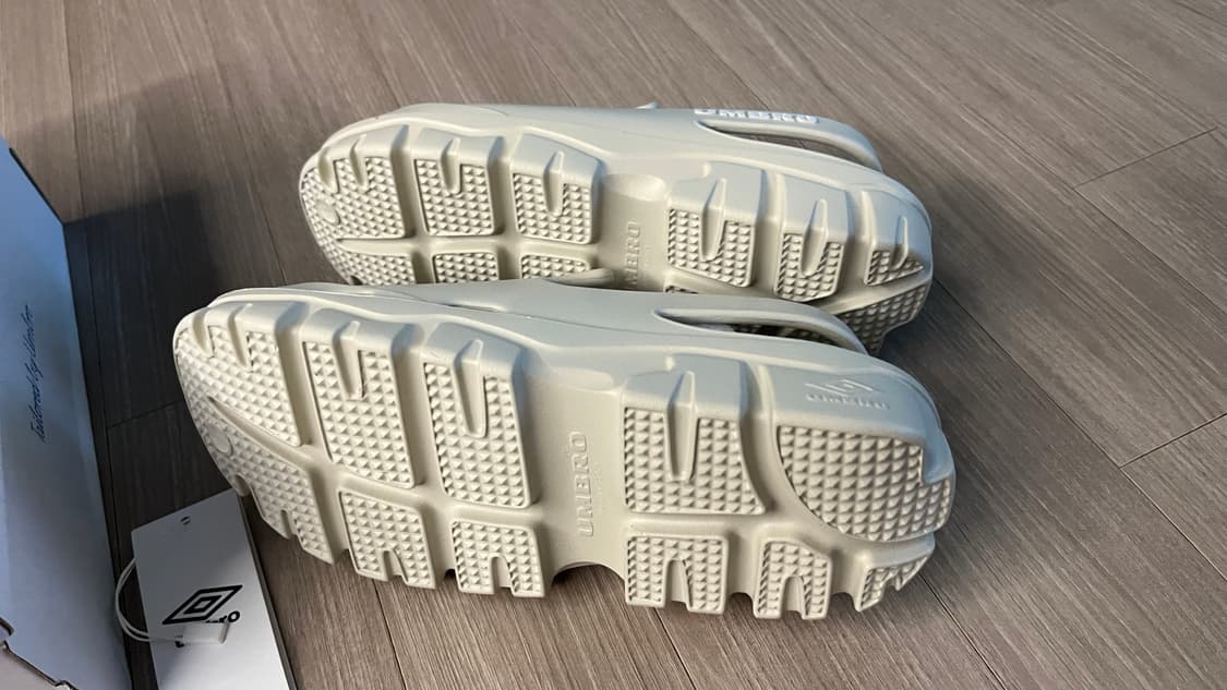 엄브로 umbro 클로그 슬라이드 260-270 새제품 상품이미지6