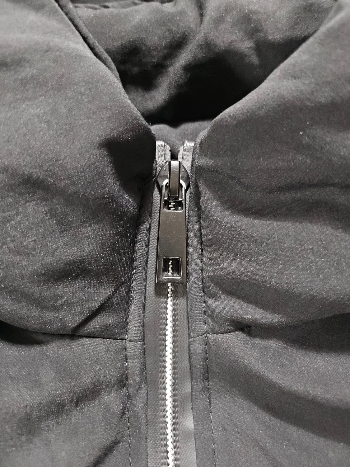 H 로고 자수  블랙 패딩 free 상품이미지5