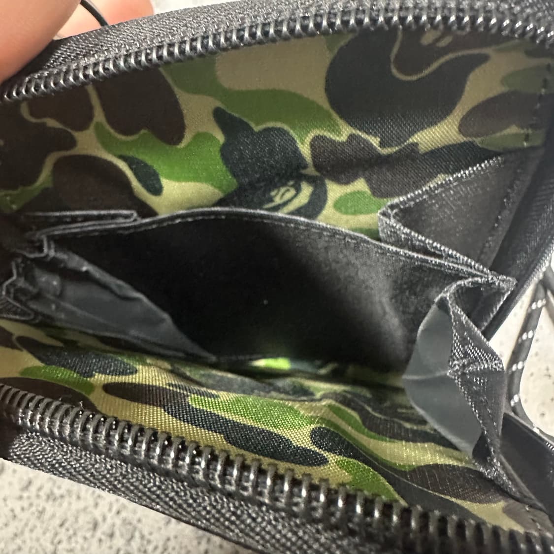 ✨ (바배) 베이프 미니 크로스백  상품이미지3