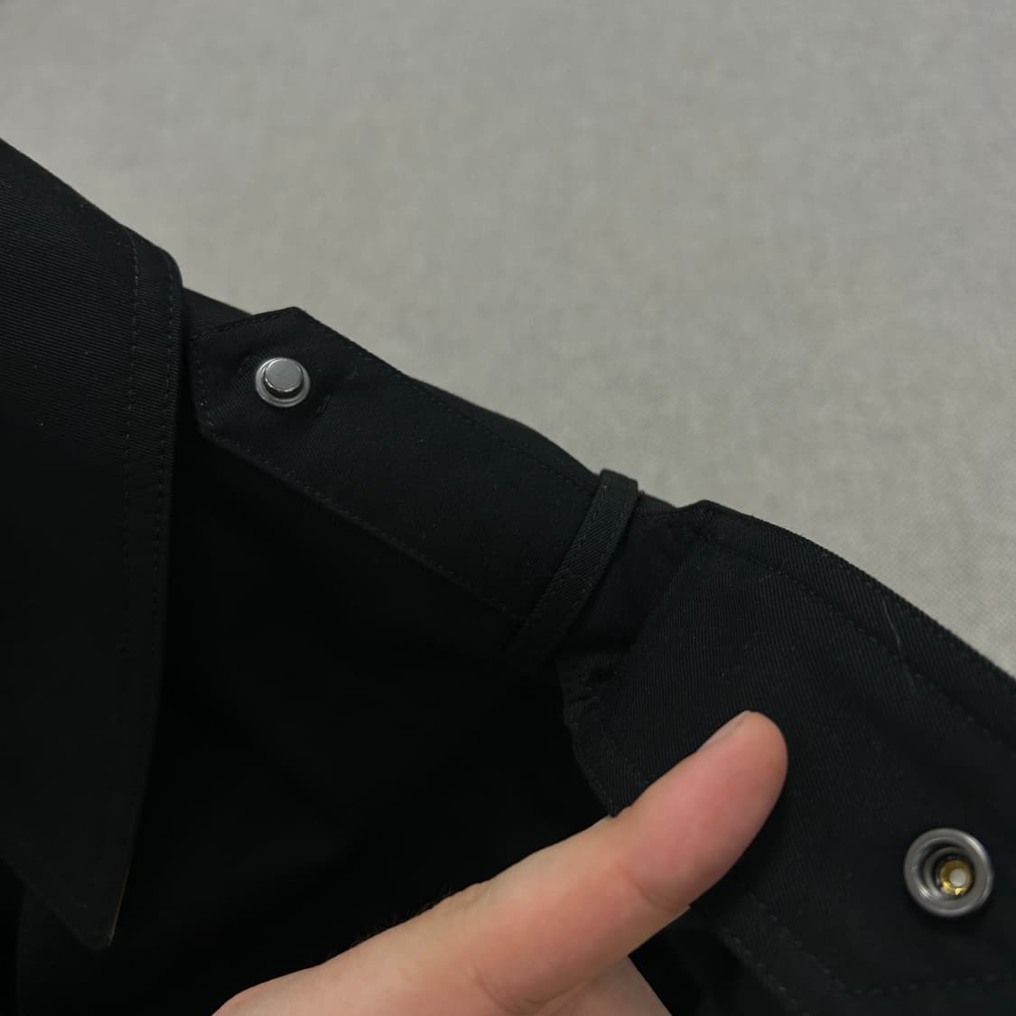 버버리 신형 개버딘 벨티드 트렌치코트(34) 상품이미지10