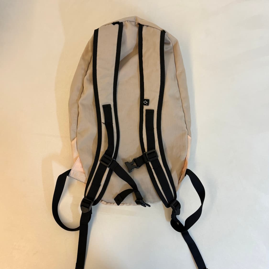 미스치프 롬버스 백팩 베이지 상품이미지4