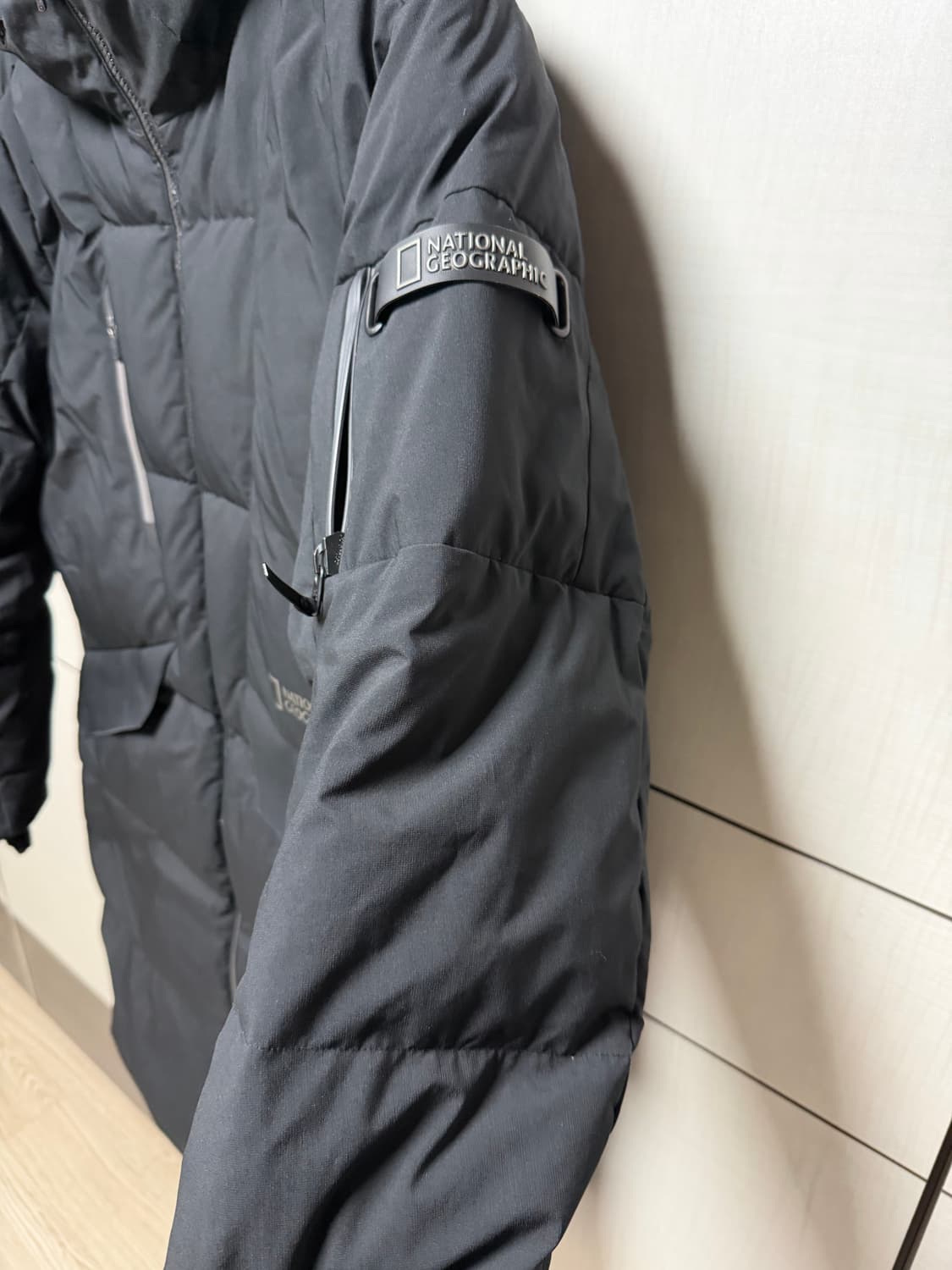 신형 내셔널지오그래픽 블랙 구스다운  롱 패딩  싸이즈 105 상품이미지2