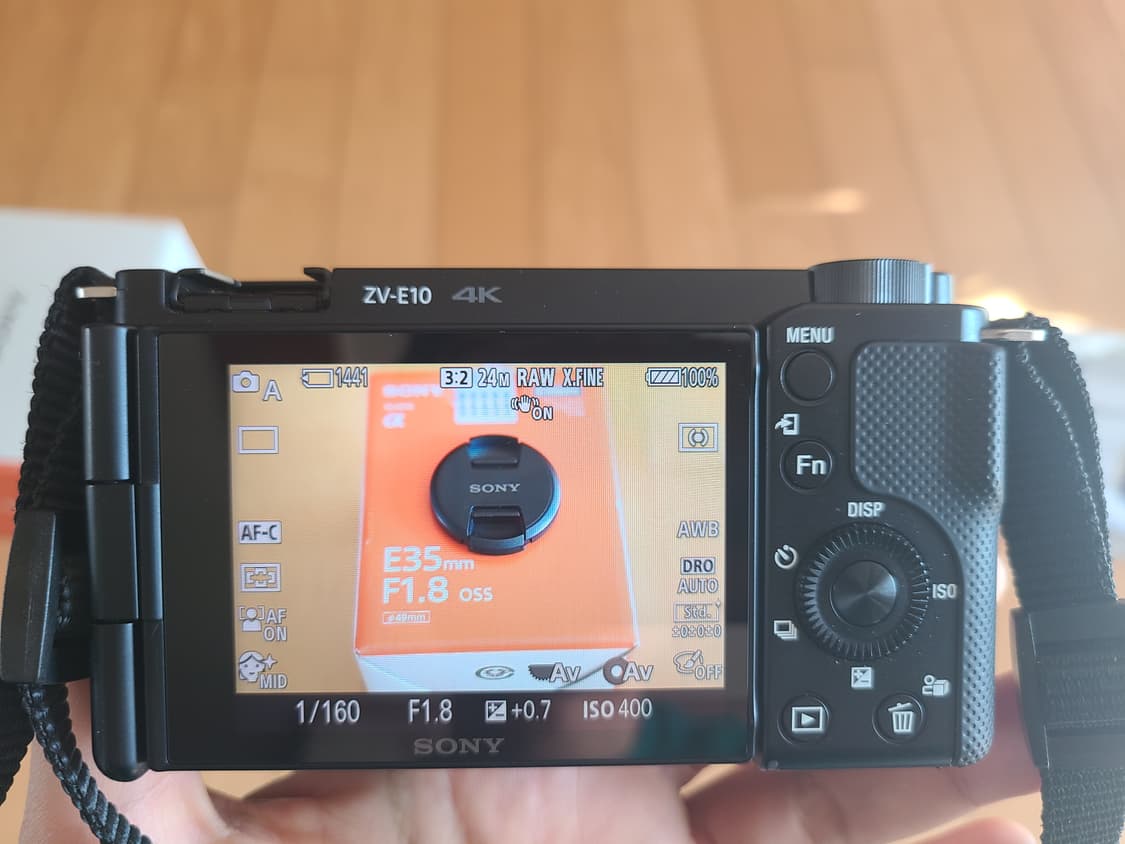 소니 zv-e10 + 35mm f1.8 단렌즈 (1천컷, 상태 양호) 상품이미지6