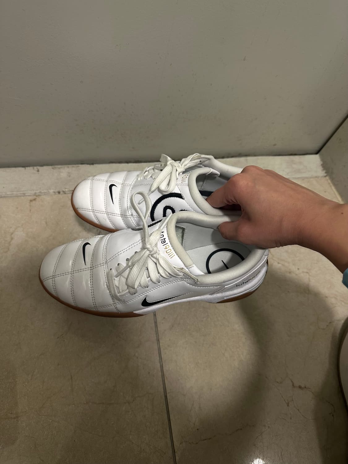 나이키 토탈 90 W - 화이트:메탈릭 245 운동화 상품이미지6