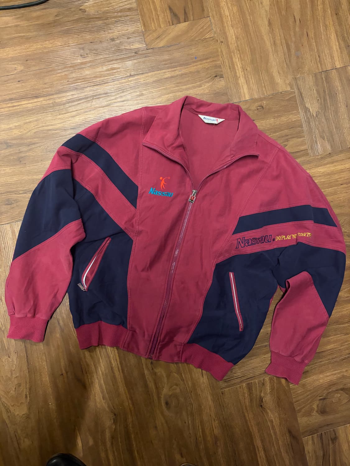 NASSAU EMBROIDERED WINDBREAKER JACKET 상품이미지3