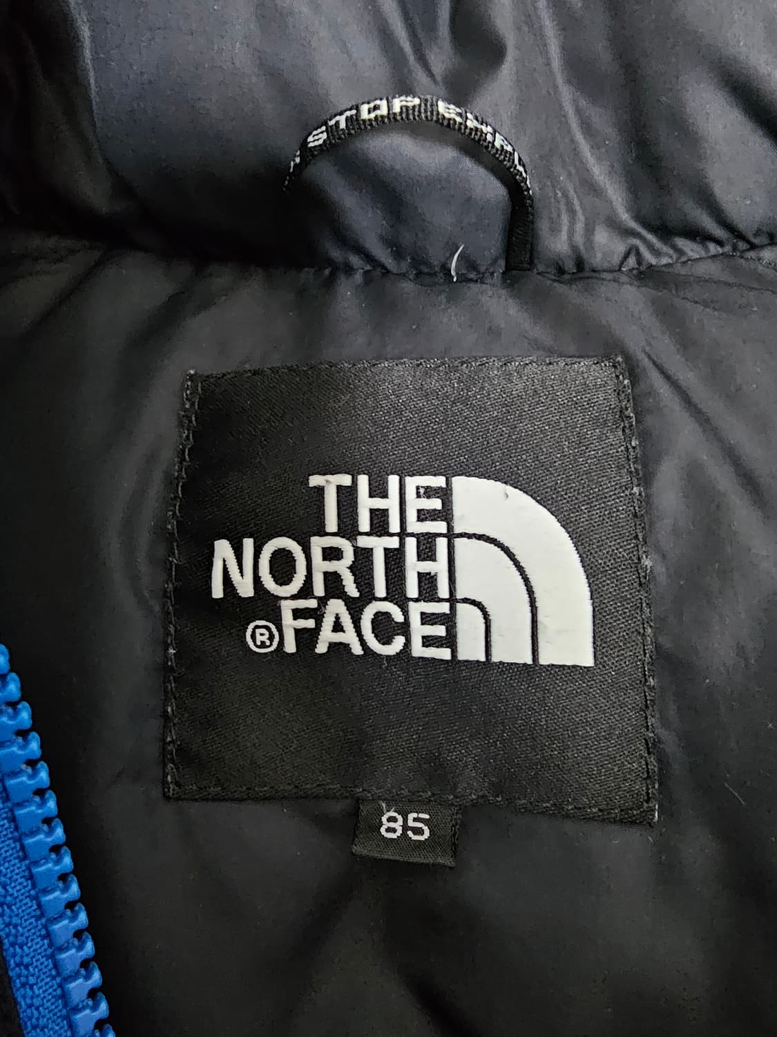 노스페이스 700 눕시 패딩 블루/블랙 85 상품이미지3