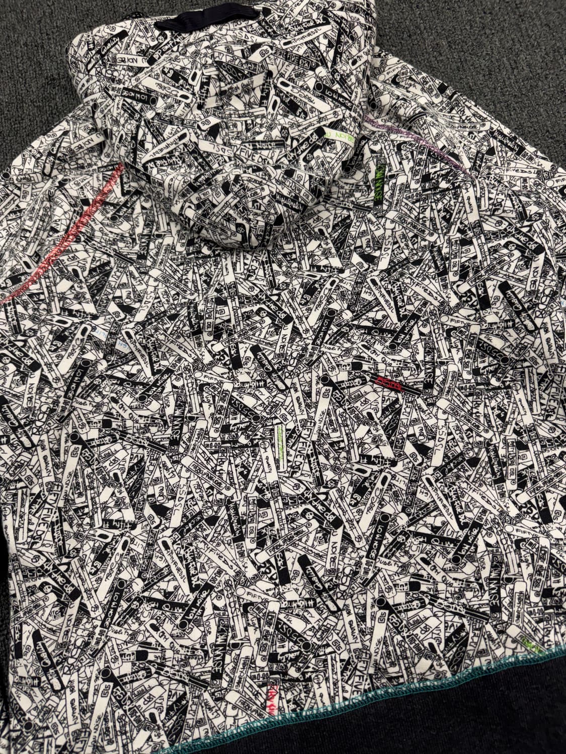 S)55DSL 빈티지 그래피티 패턴 후드티 상품이미지7