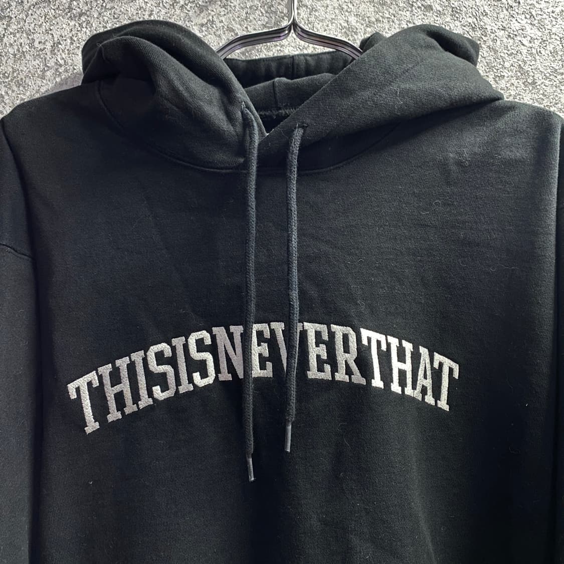 디스이즈네버댓 아치로고 블랙 후드티 B3435 상품이미지3