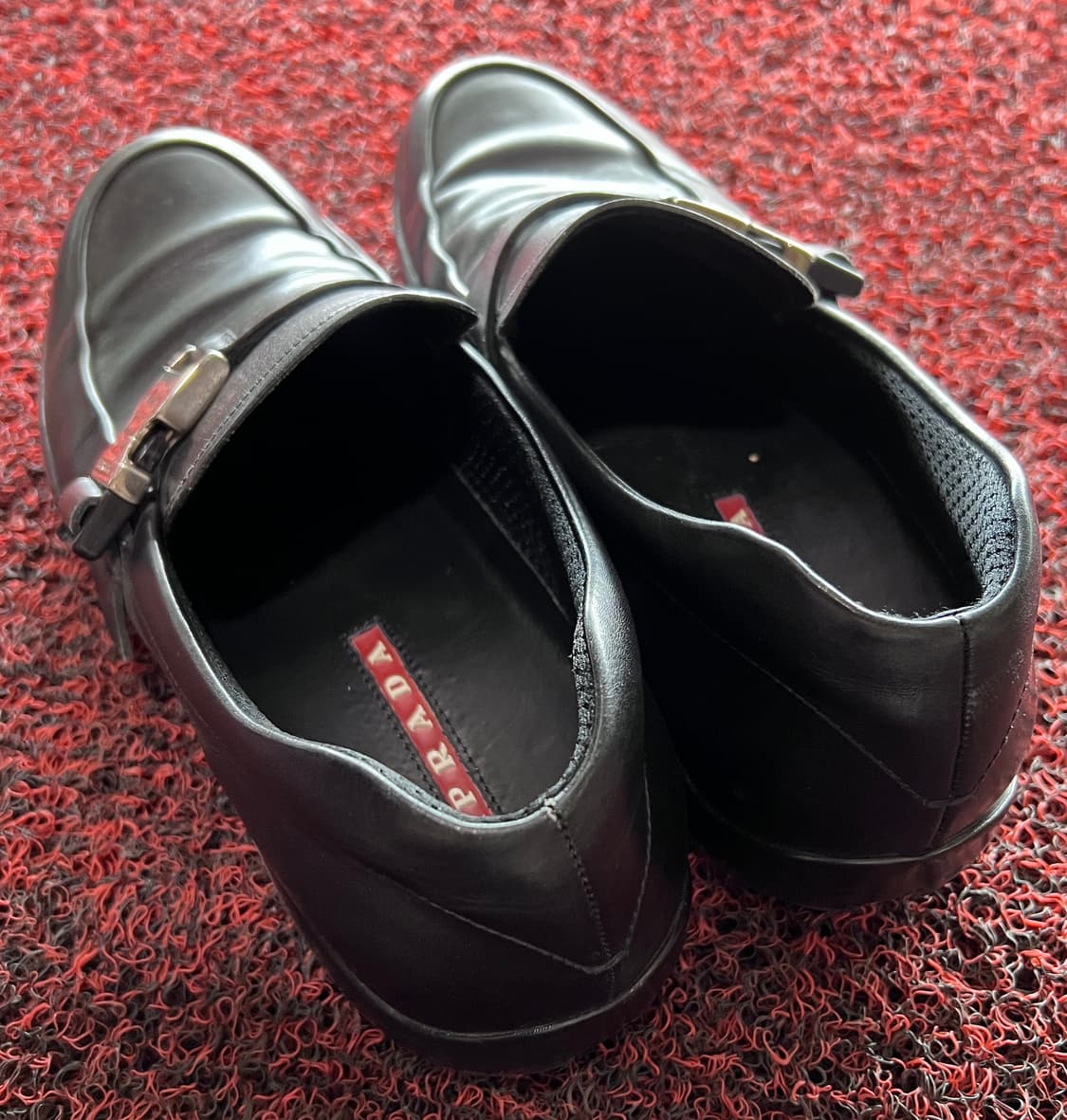 프라다 스포츠 버클 로퍼 상품이미지2