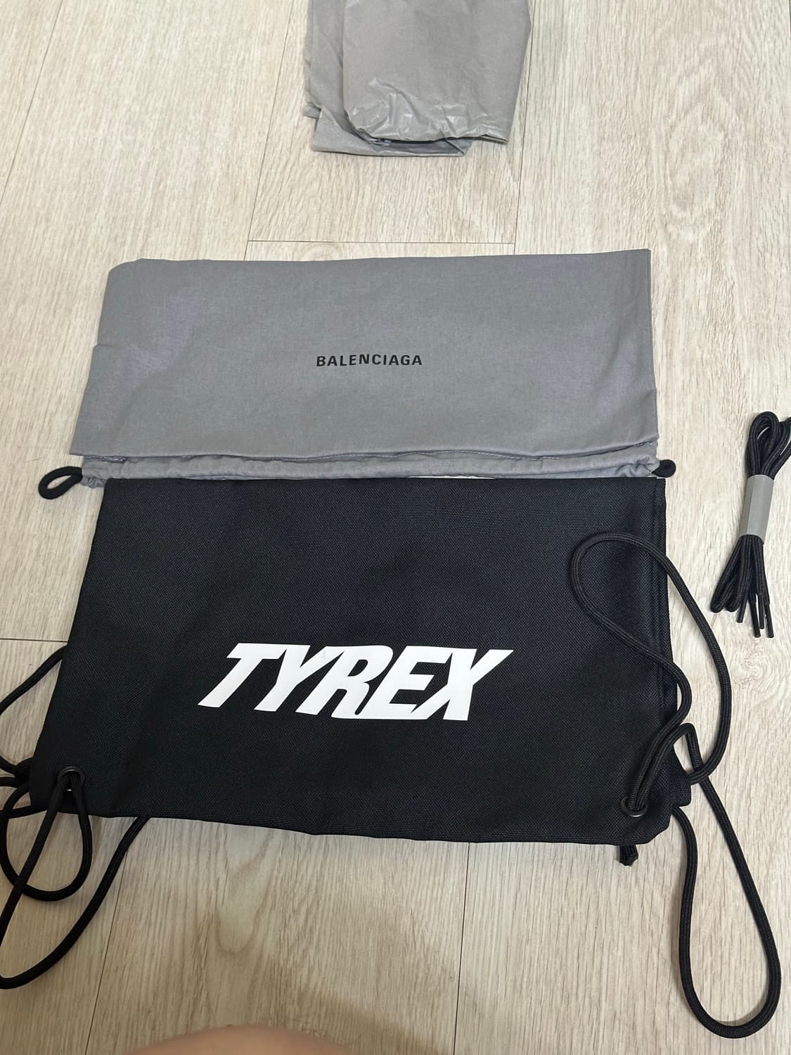 발렌시아가 TYREX 스니커즈 39 상품이미지4