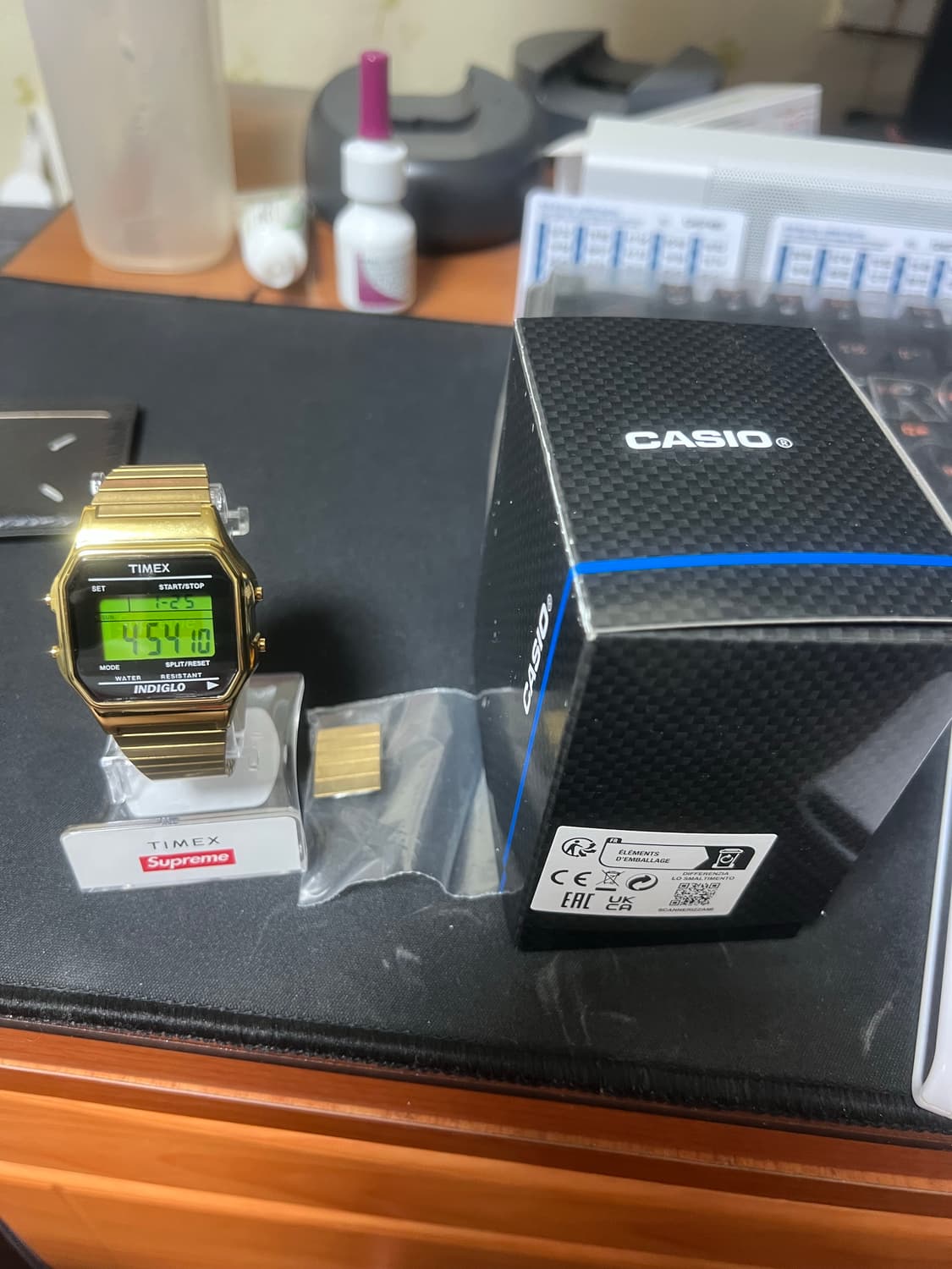 슈프림 x 타이맥스 콜라보 디지털 시계 골드 택포 상품이미지4