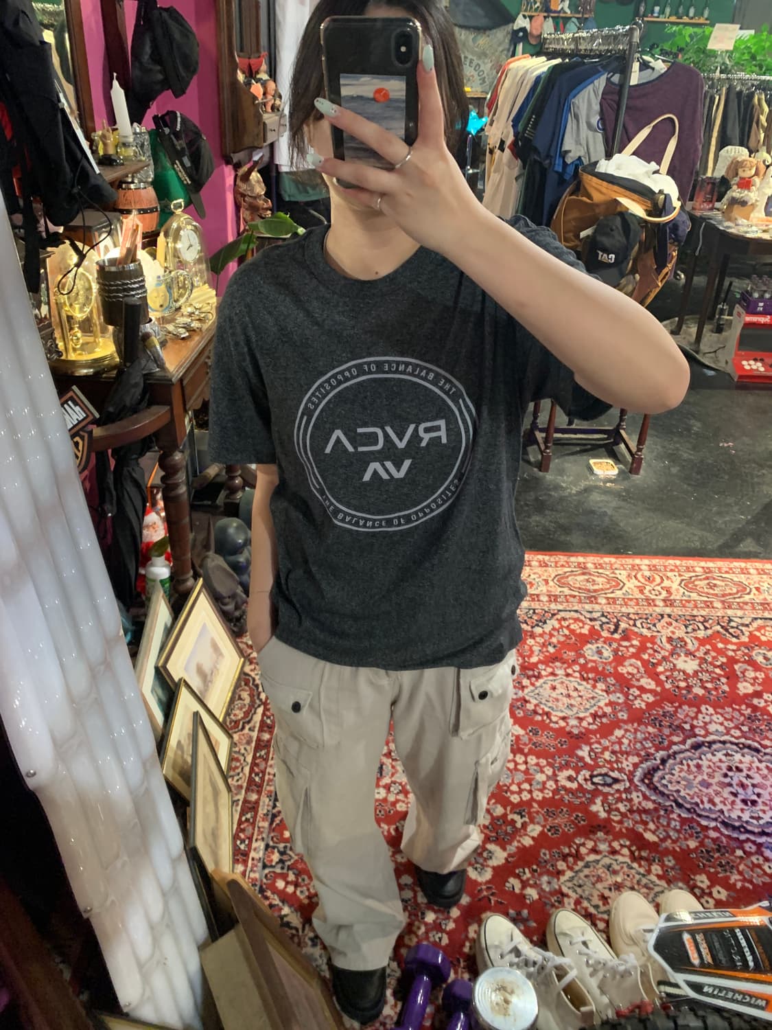 [중고] RUCA 로고 그래픽 티셔츠 반팔 차콜 M 상품이미지2