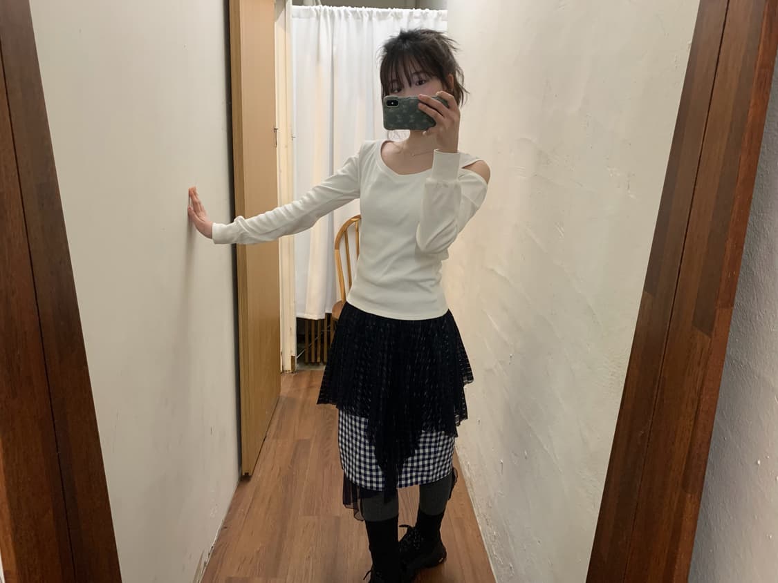 버버리 숄더 컷오프 티셔츠 탑 화이트 상품이미지3