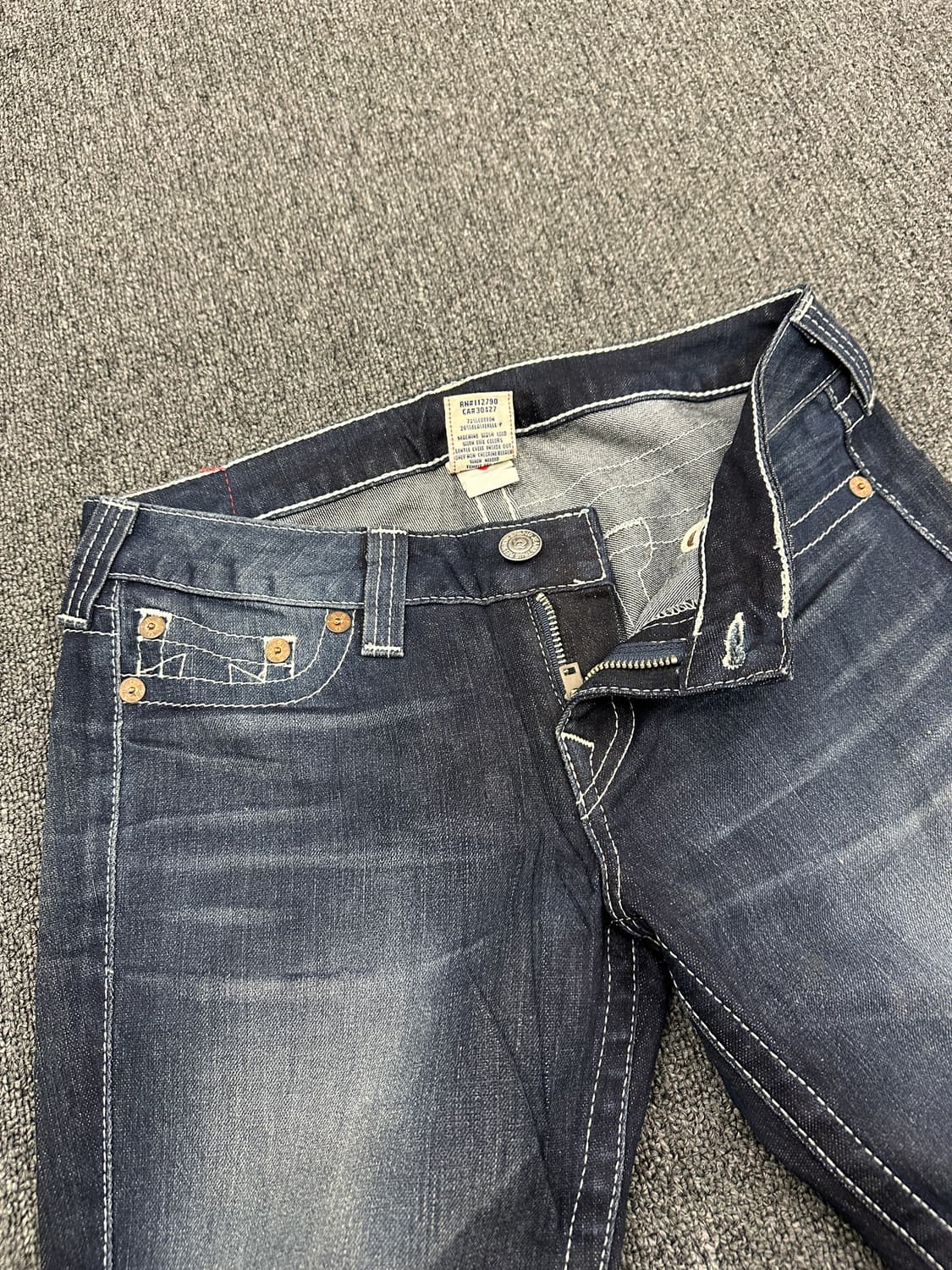 28) 트루 릴리젼 여성 부츠컷 데님팬츠 상품이미지5