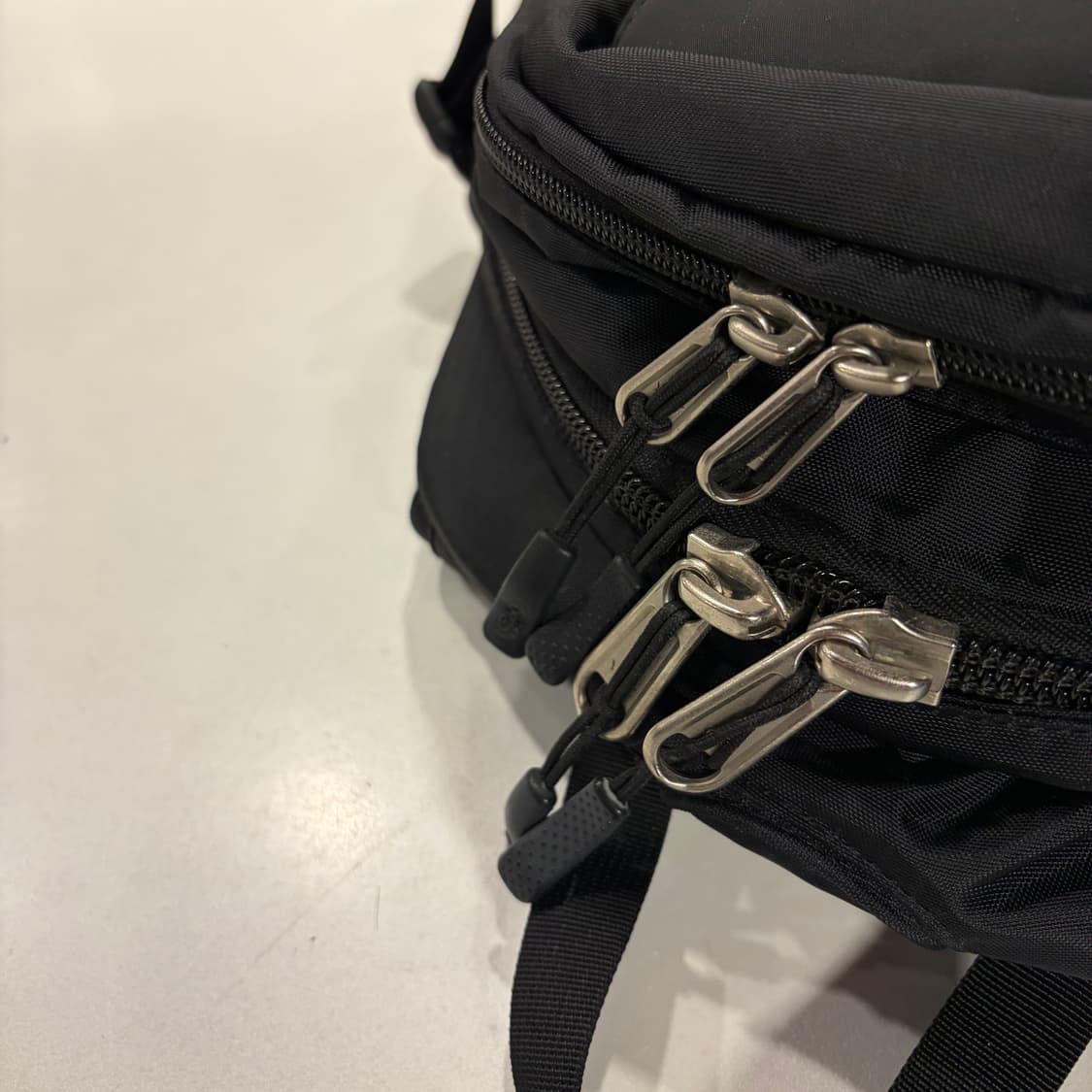 노스페이스 28L 핫샷 블랙 백팩 상품이미지4