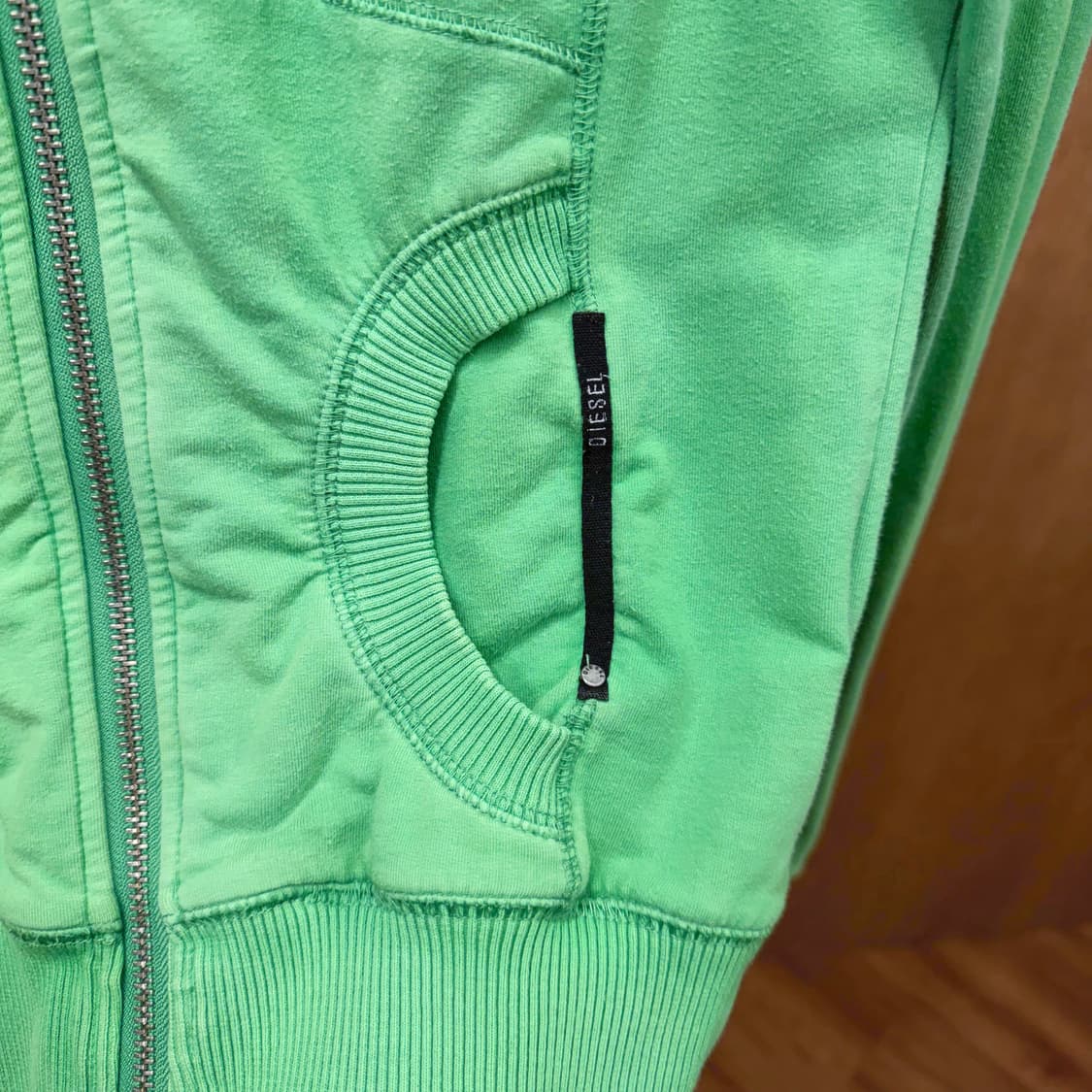 디젤 집업 자켓 와이드 립 카라 뱍 로도 프린팅 디테일 슬림핏 그린 상품이미지6