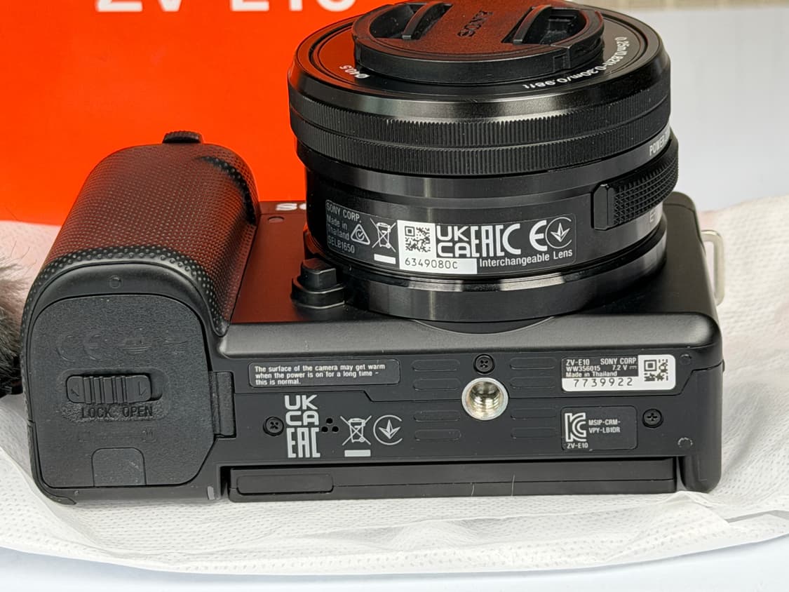 소니 ZV-E10 블랙 미러리스 카메라 438컷 상품이미지5