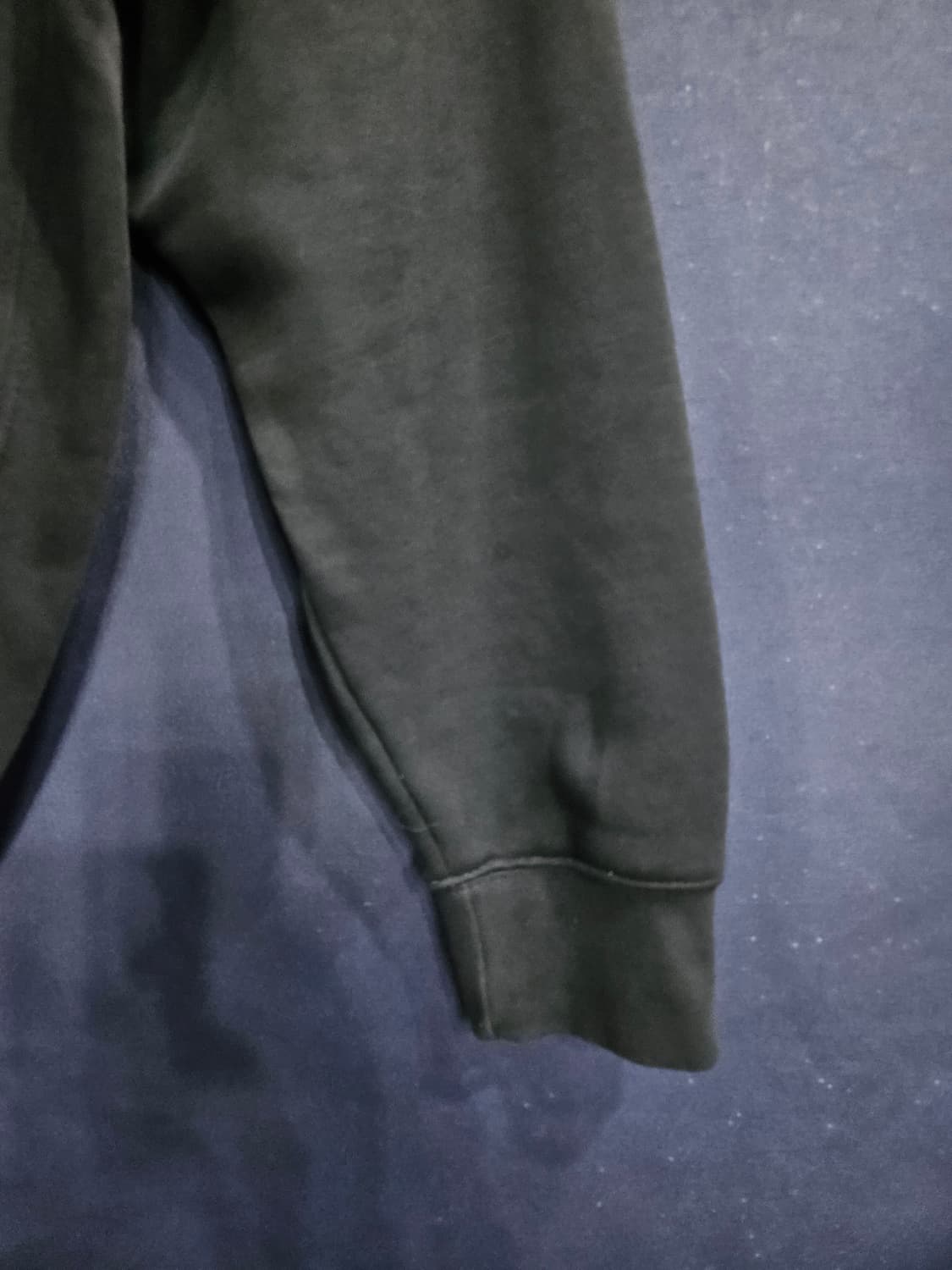 나이키 자수 블랙컬러 남성 105 기모 맨투맨  상품이미지5