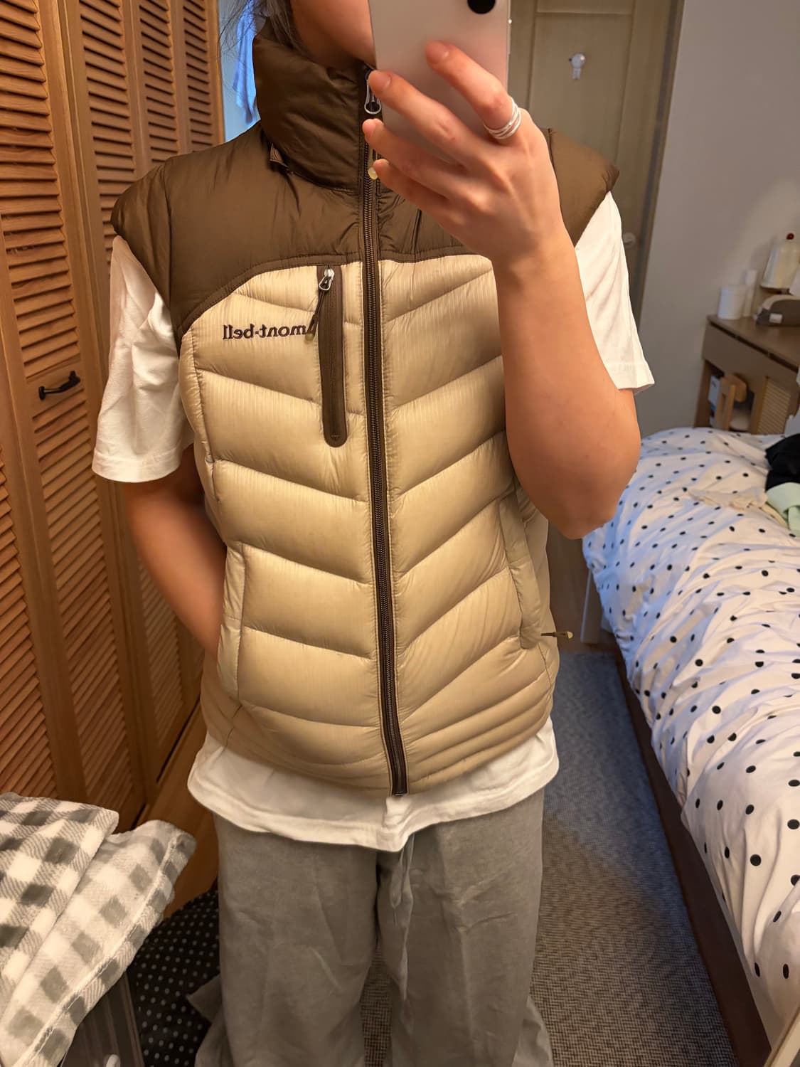 몽벨 베이지 베스트 패딩조끼 경량패딩 상품이미지10
