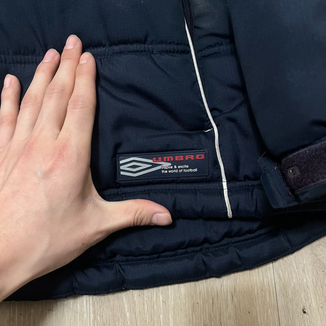 엄브로 올드스쿨 로고 후드 푸퍼 패딩 XL/105  상품이미지4