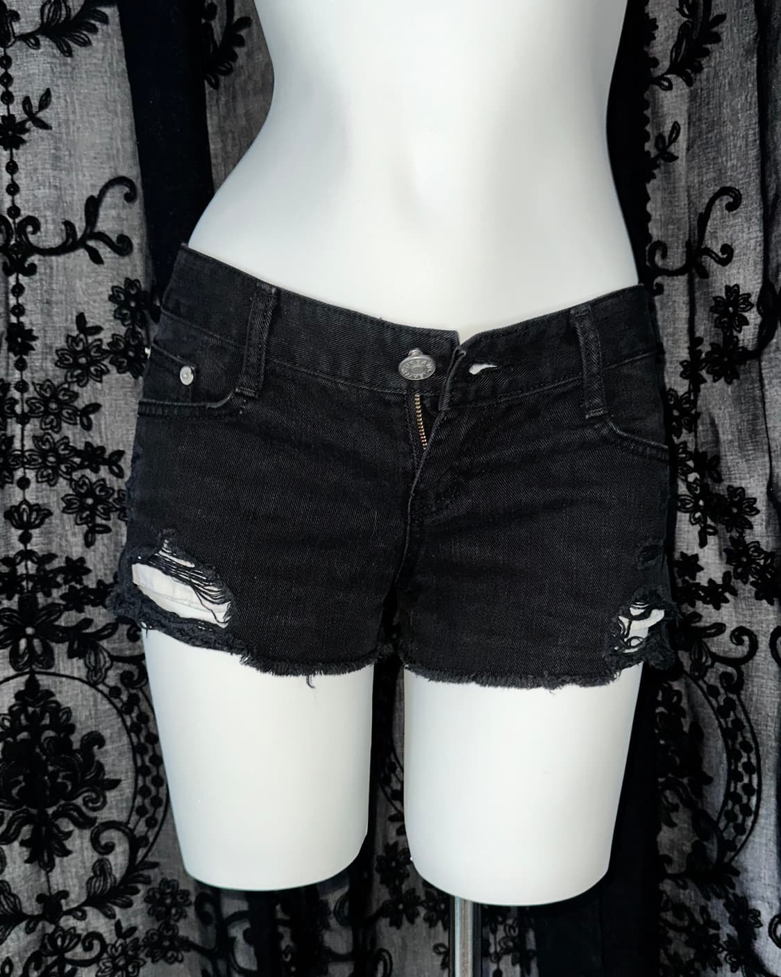black ripped denim shorts 상품이미지2