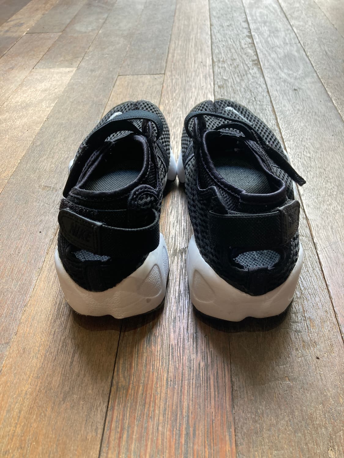 나이키 타비 에어 슈즈 250 상품이미지3