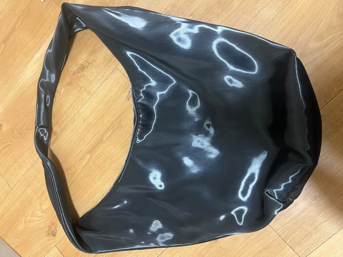 Cos 코스 하이 샤인 크로스바디 백 네이비 상품이미지6