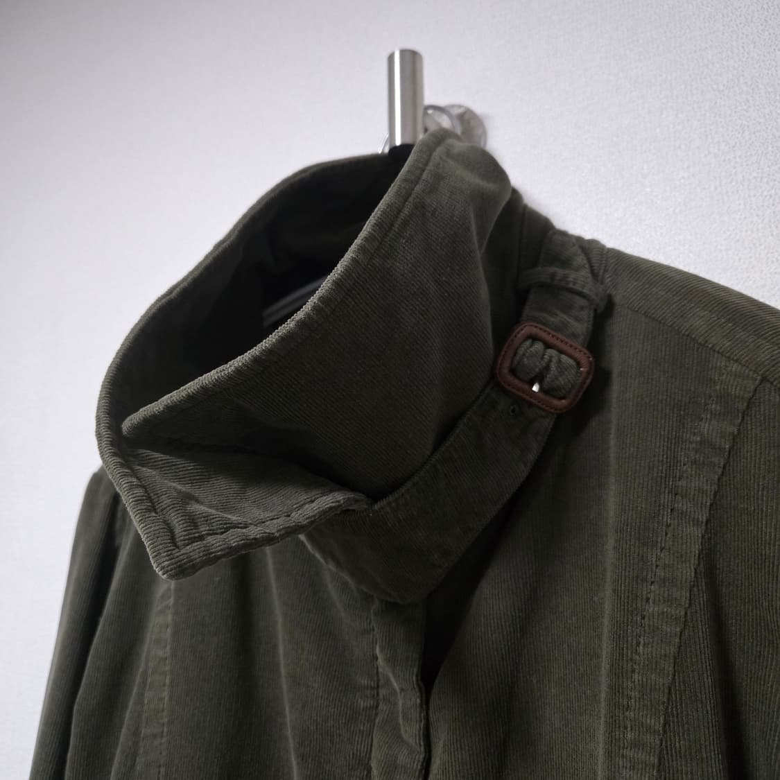 버버리 카키 코듀로이 자켓 / 여성 자켓/ 여자 자켓  상품이미지2