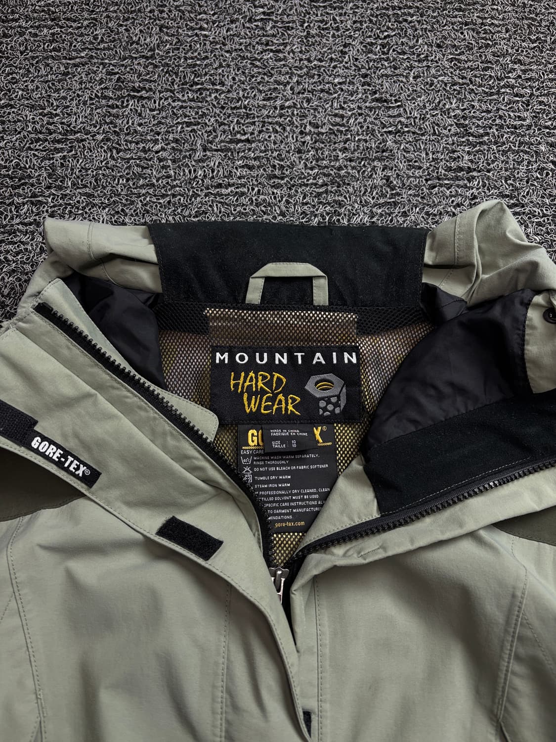 마운틴하드웨어 고어텍스 USA og 배색 마운틴 자켓 카키 1893 상품이미지4