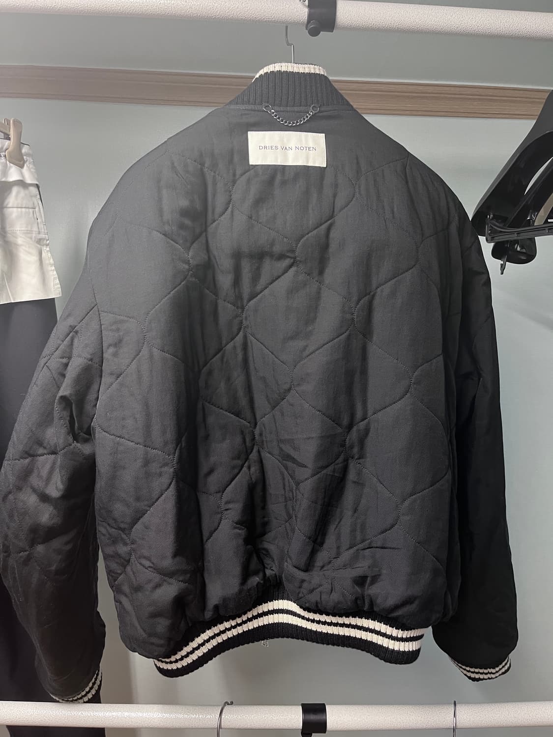 [L] 드리스 반 노튼 백지퍼 봄버 상품이미지8