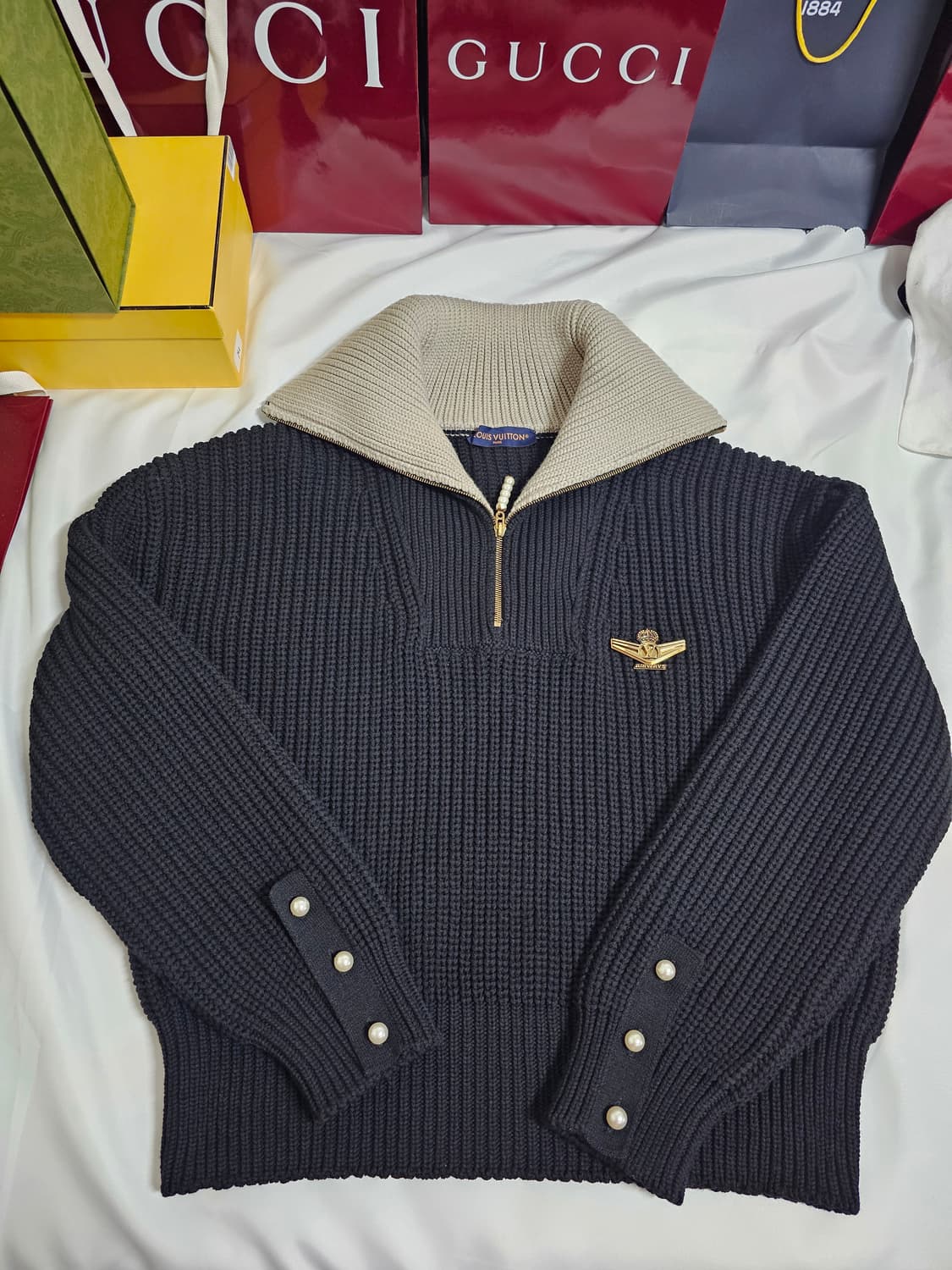 최신형25ss루이비통 하프니트 진주브리슬릿 루이비통니트자켓 상품이미지1